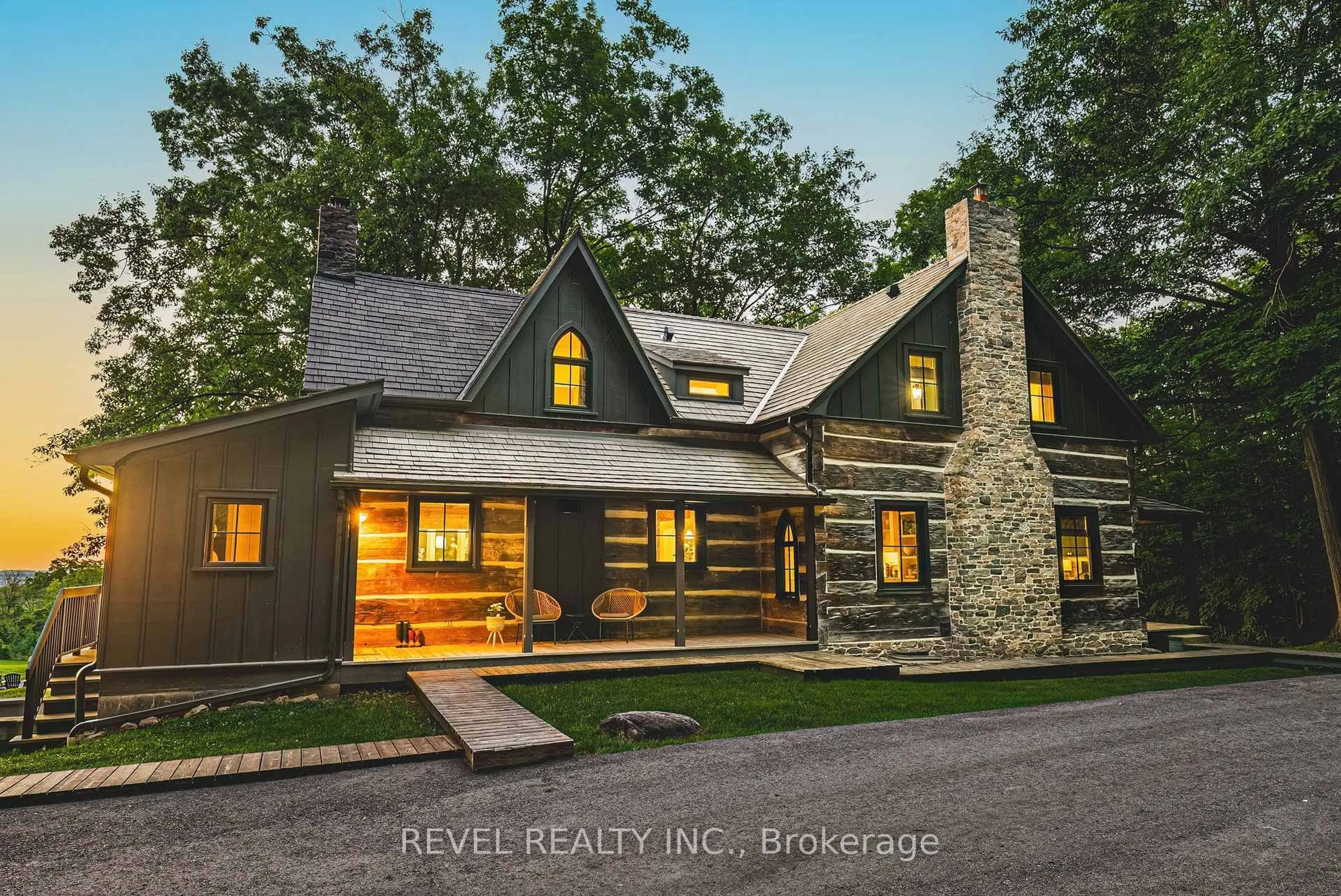 Home with brick exterior material, unknown for 7399 Bell School Line, Milton Ontario L9T 2Y1