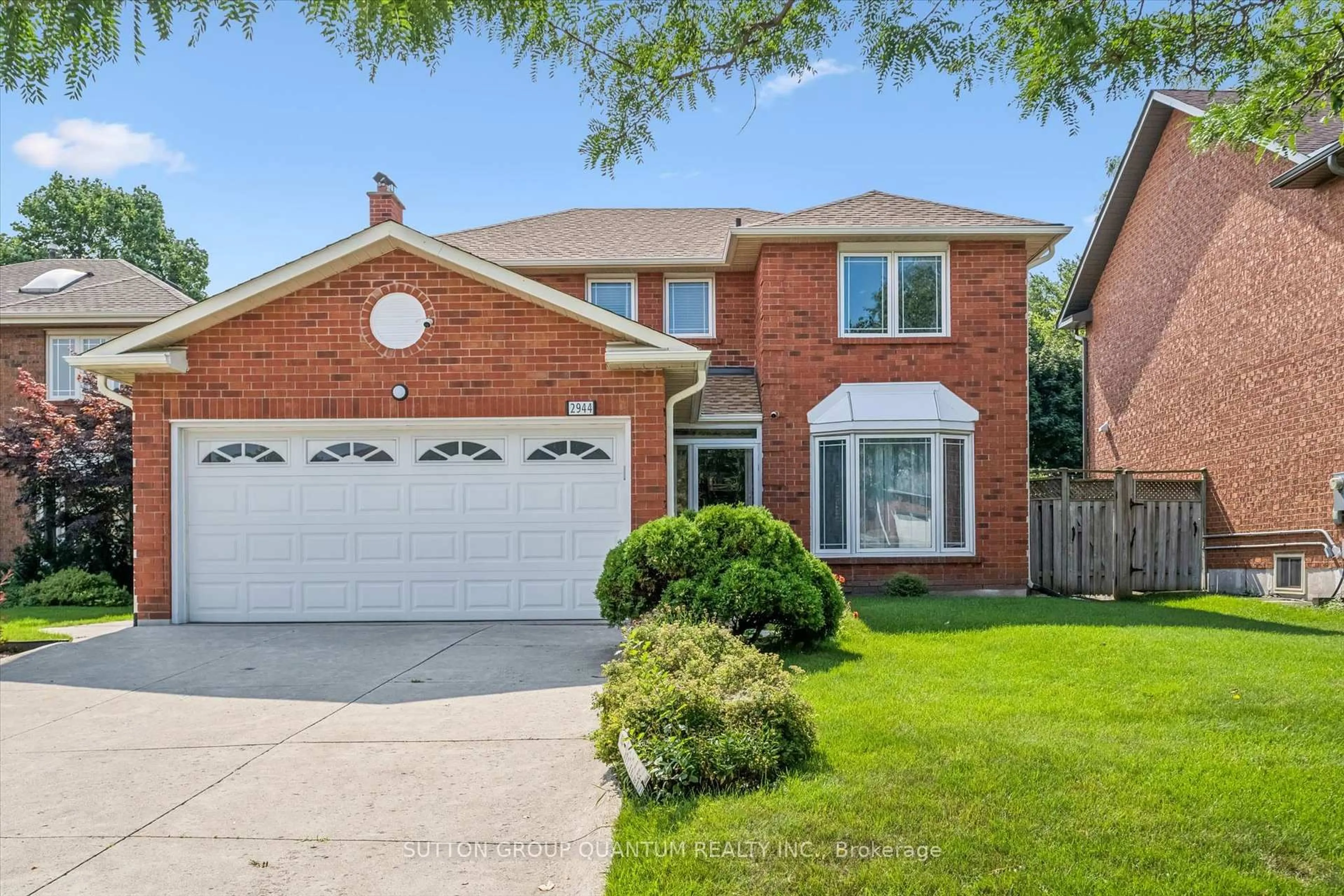 Home with brick exterior material, street for 2944 Kingsway Dr, Oakville Ontario L6J 6R2