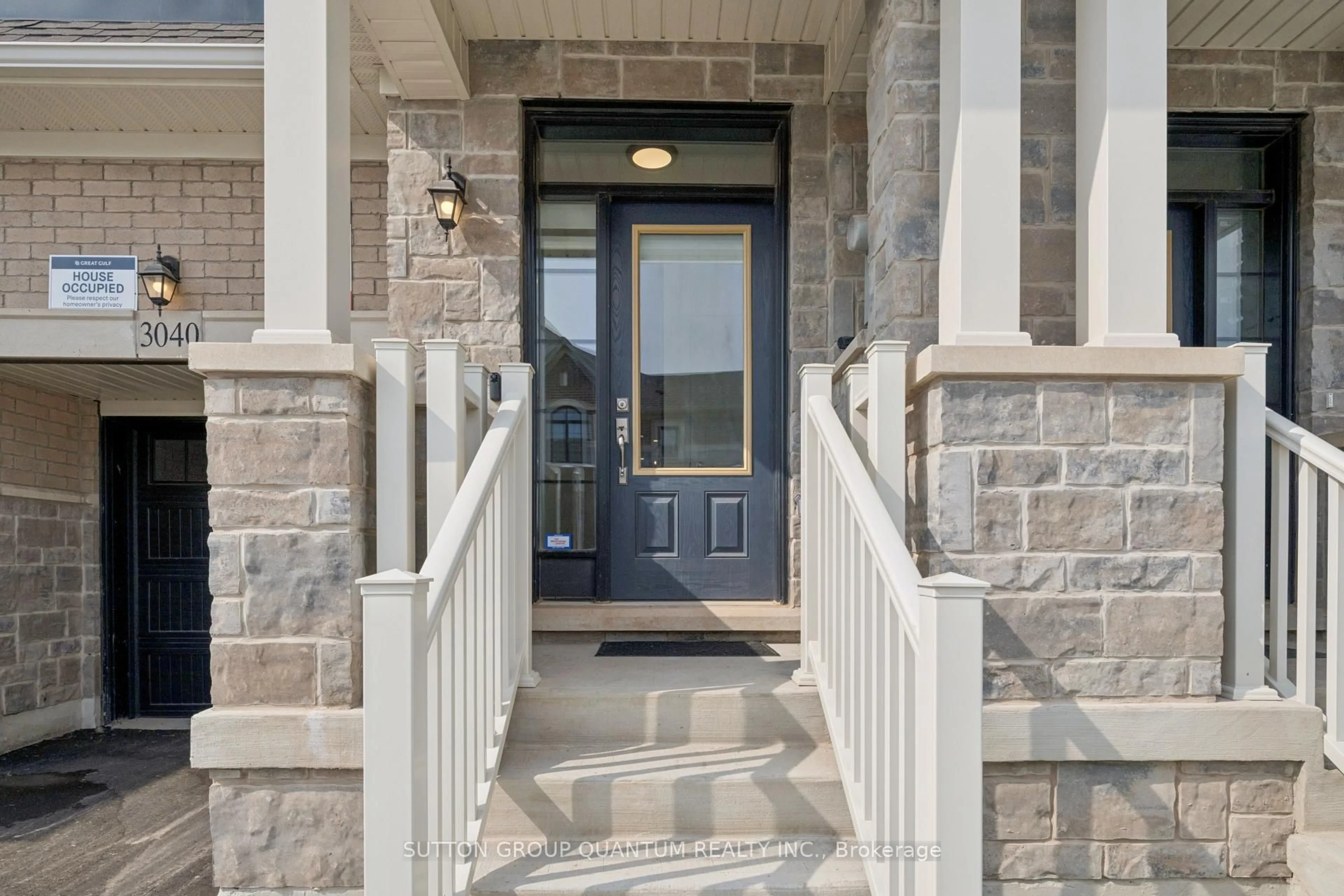 Indoor entryway for 3040 Robert Lamb Blvd, Oakville Ontario L6H 7H5