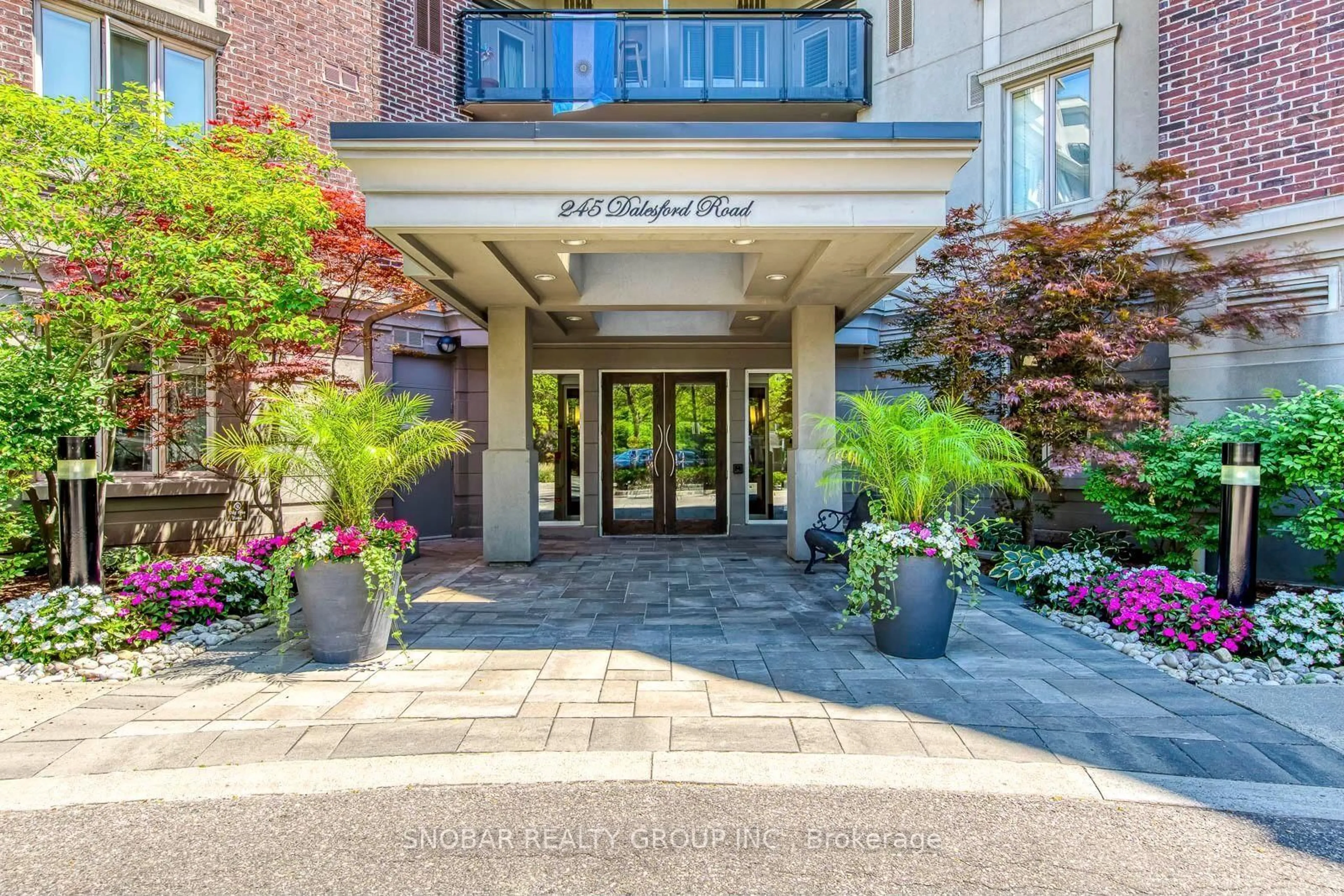 Unknown for 245 Dalesford Rd #415, Toronto Ontario M8Y 4H7
