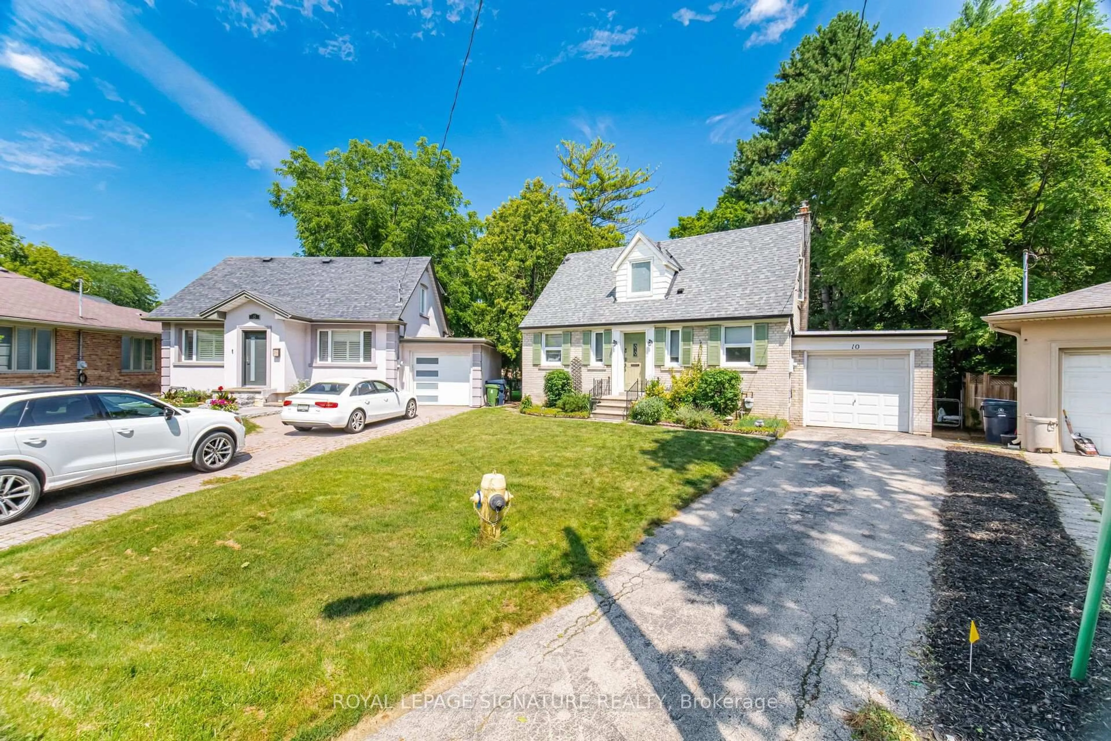 A pic from outside/outdoor area/front of a property/back of a property/a pic from drone, street for 10 Elmview Crt, Toronto Ontario M9A 2T8