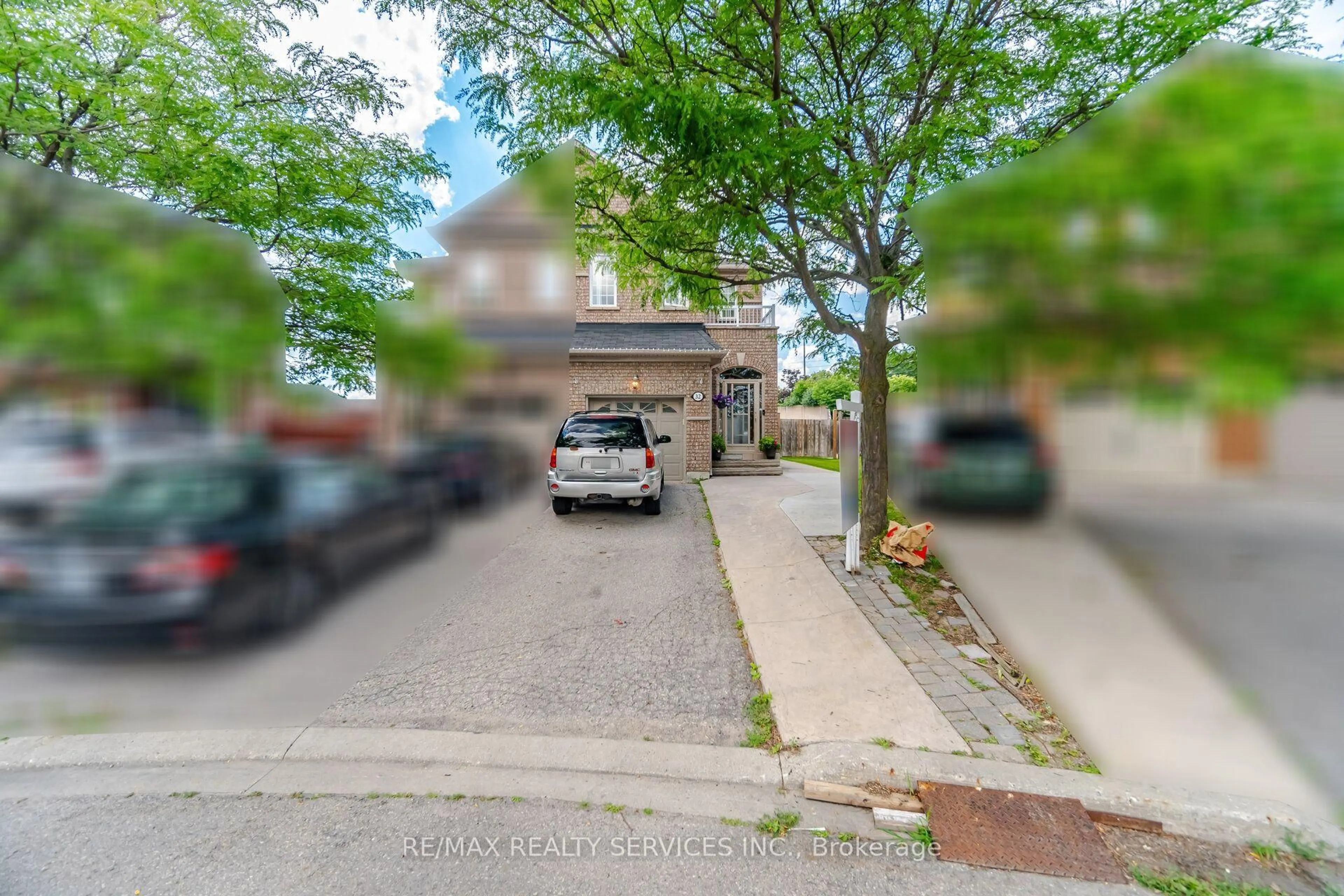 Unknown for 32 Deepcoral Crt, Brampton Ontario L6V 4P7
