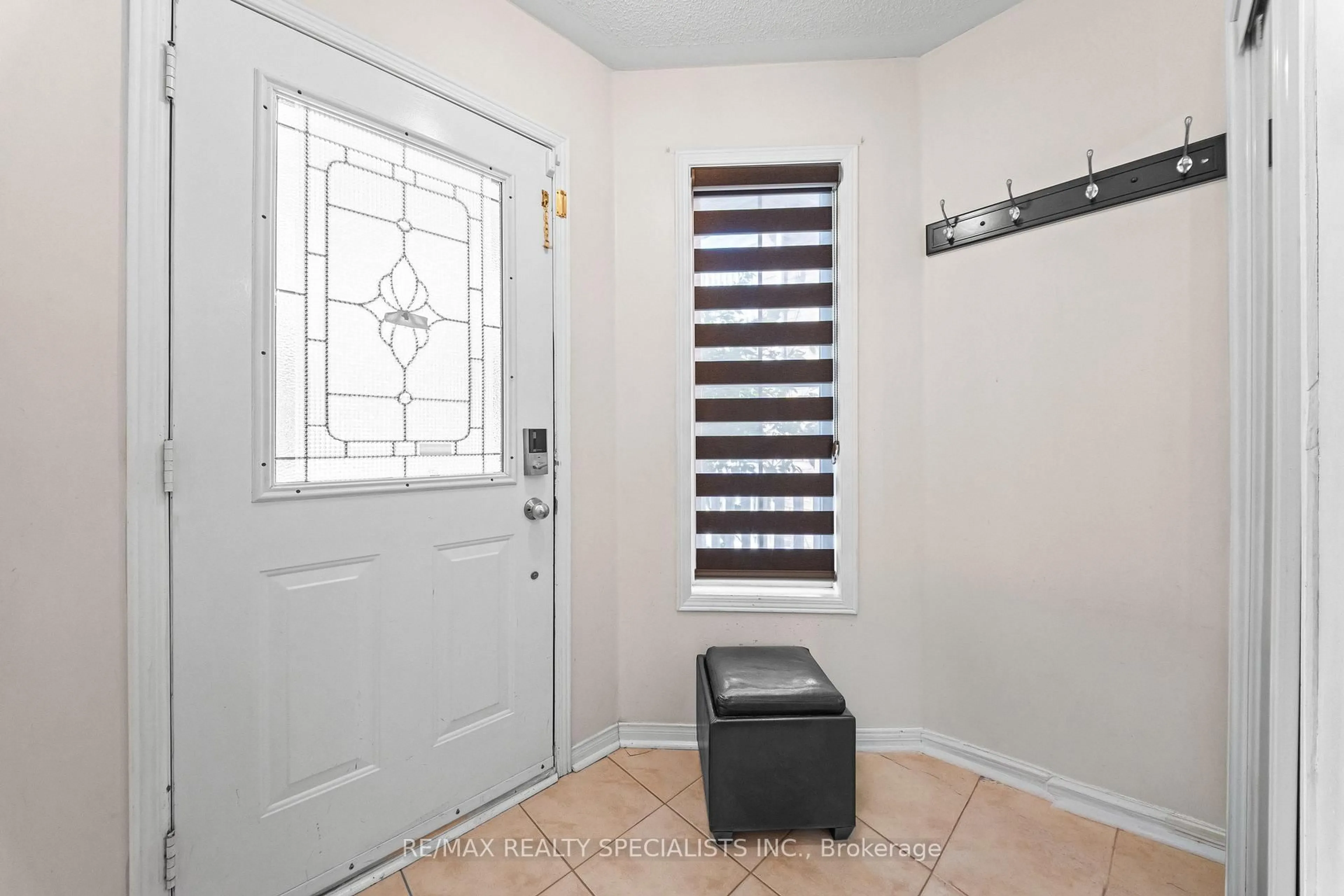 Indoor entryway for 65 Ozner Crt, Brampton Ontario L6X 4Y9