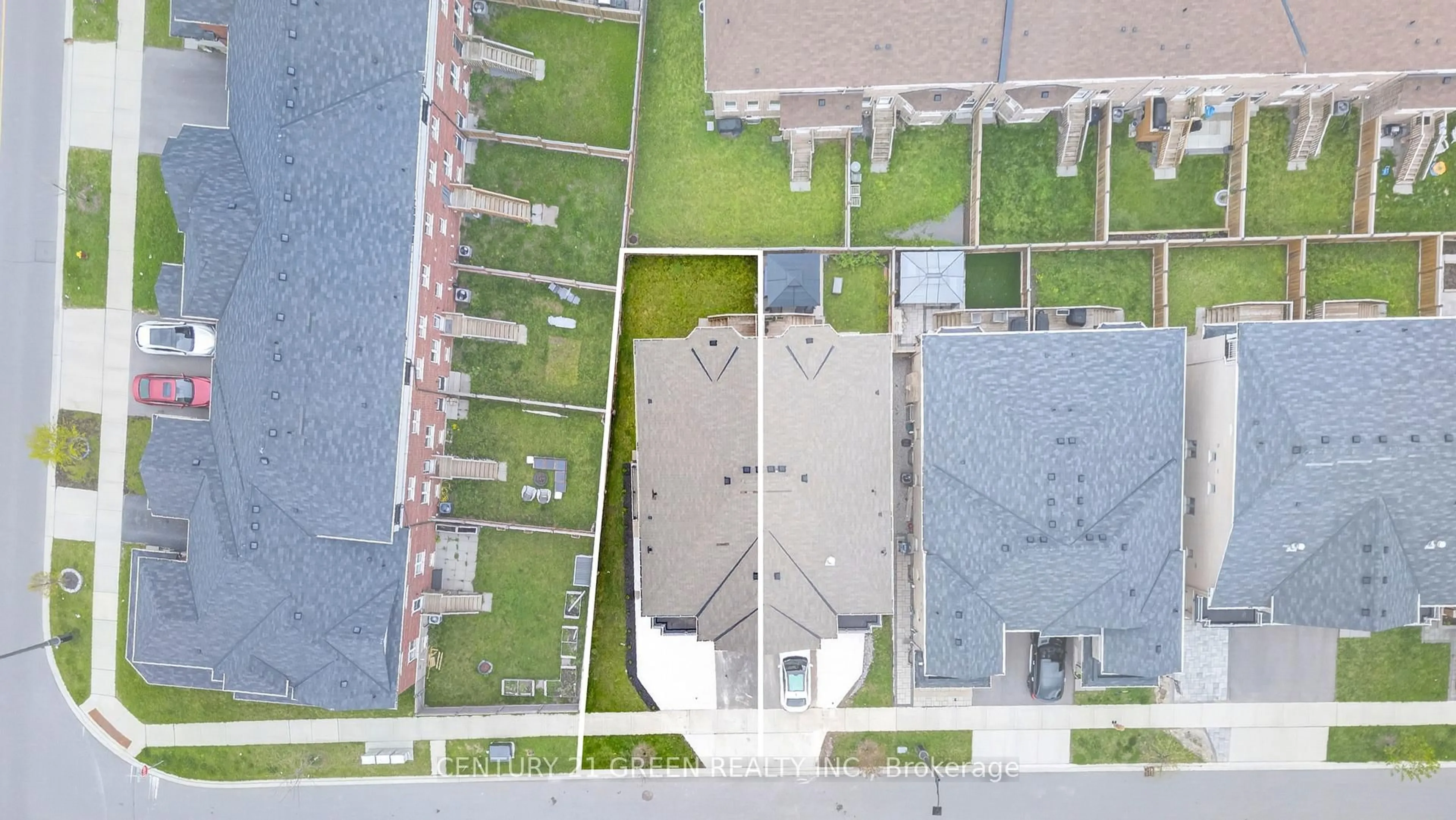 A pic from outside/outdoor area/front of a property/back of a property/a pic from drone, unknown for 496 George Ryan Ave, Oakville Ontario L6H 0S5