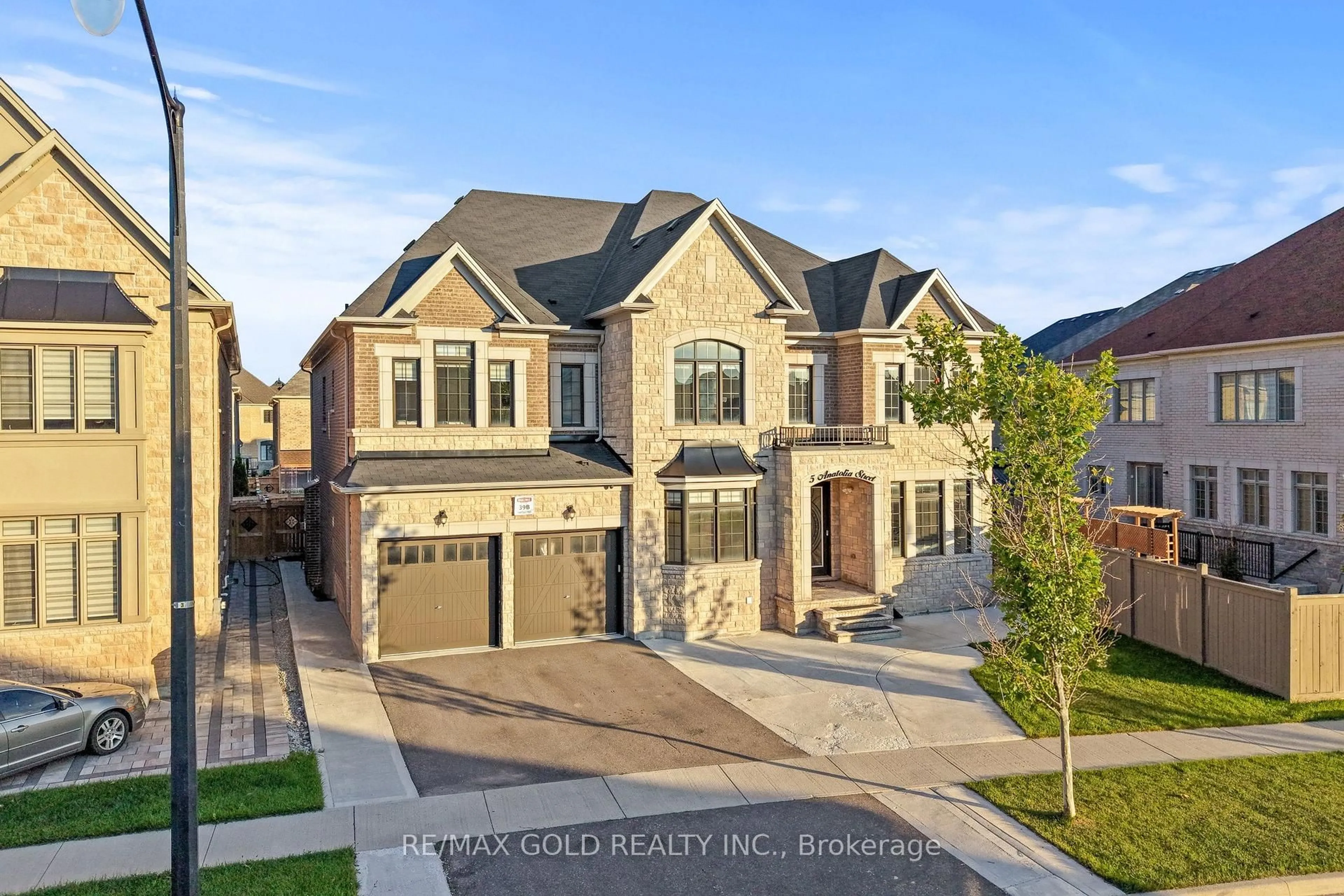 Home with brick exterior material, street for 5 Anatolia St, Brampton Ontario L6P 4L3