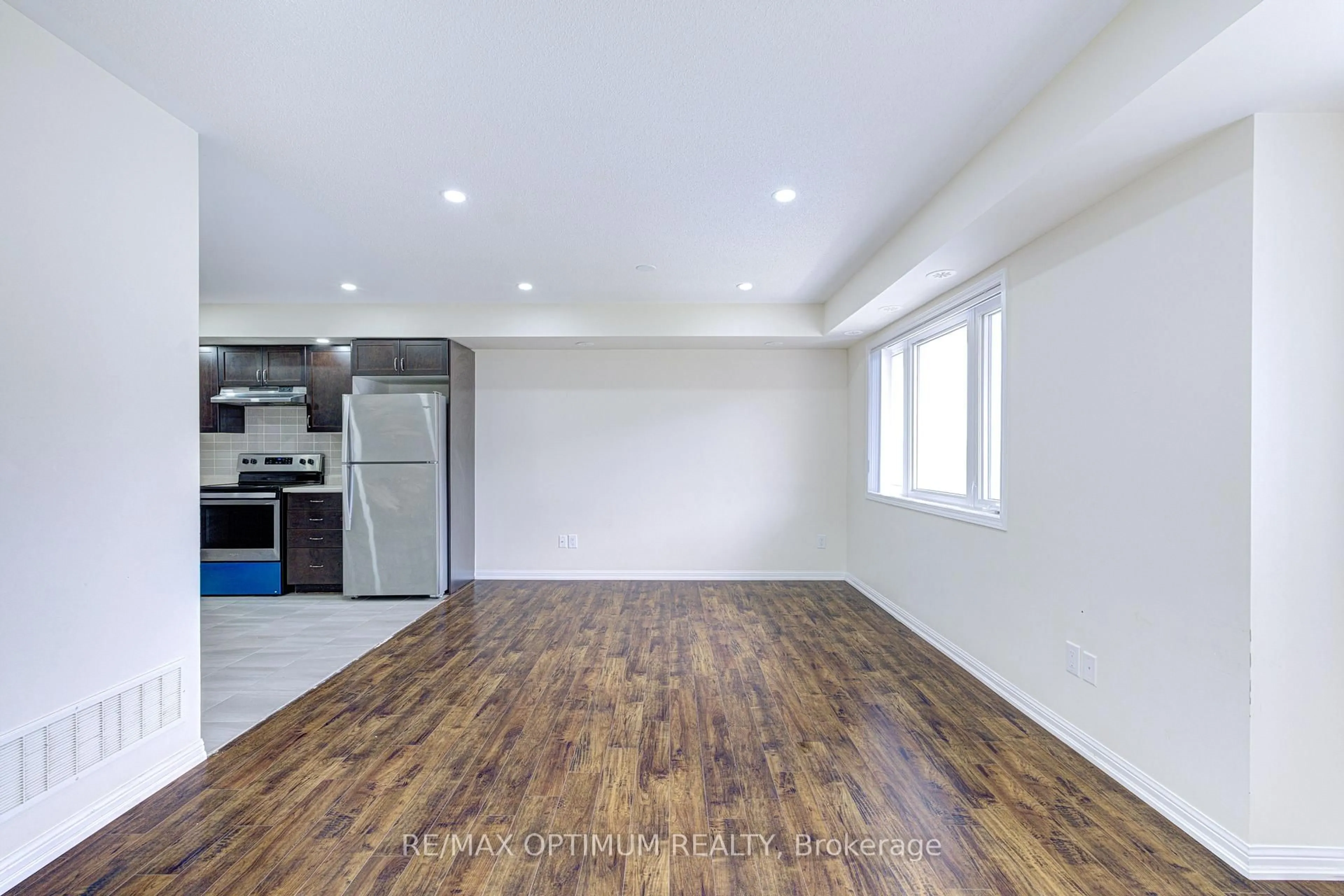 A pic of a room for 250 Sunny Meadow Blvd #307, Brampton Ontario L6R 3Y6