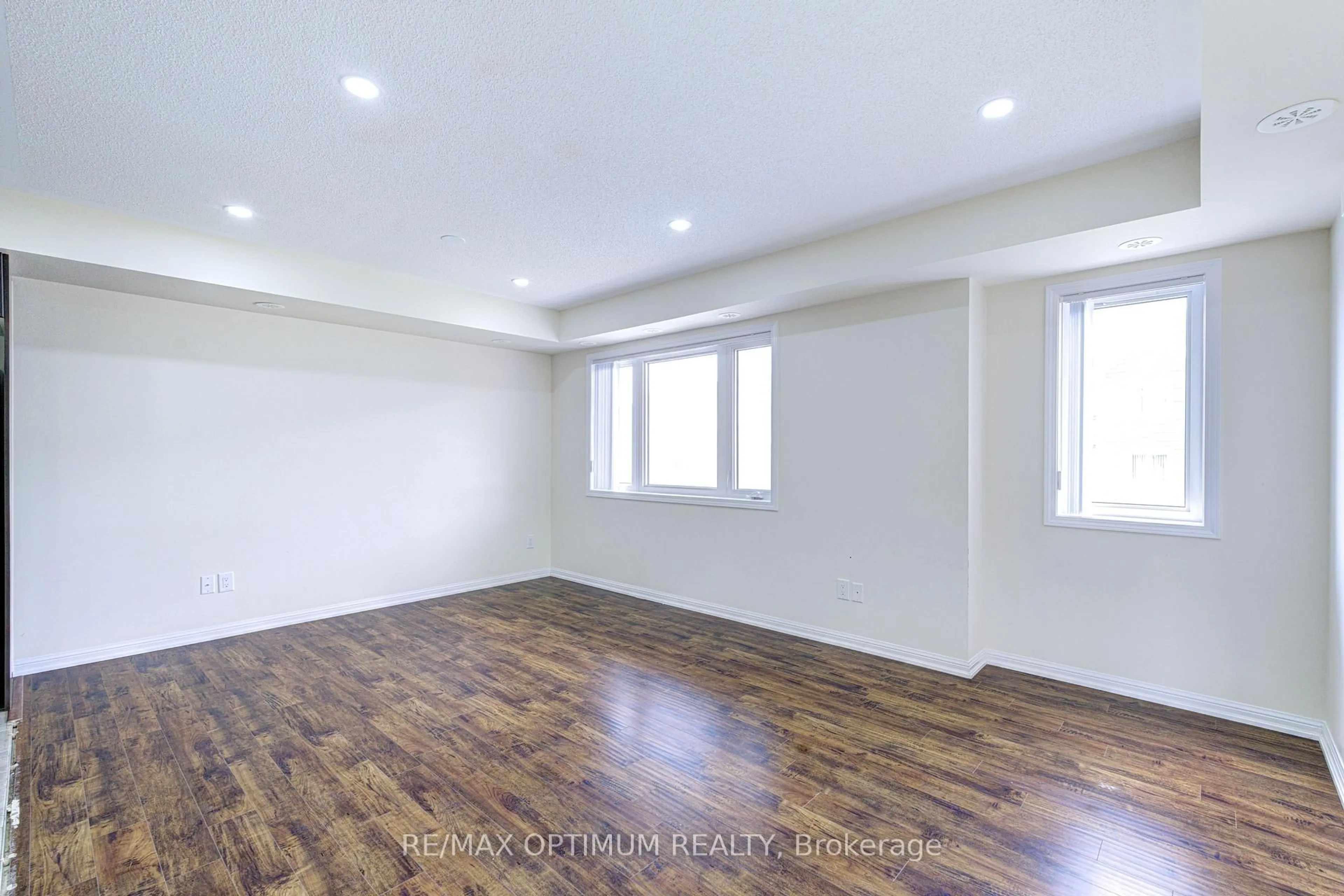 A pic of a room for 250 Sunny Meadow Blvd #307, Brampton Ontario L6R 3Y6