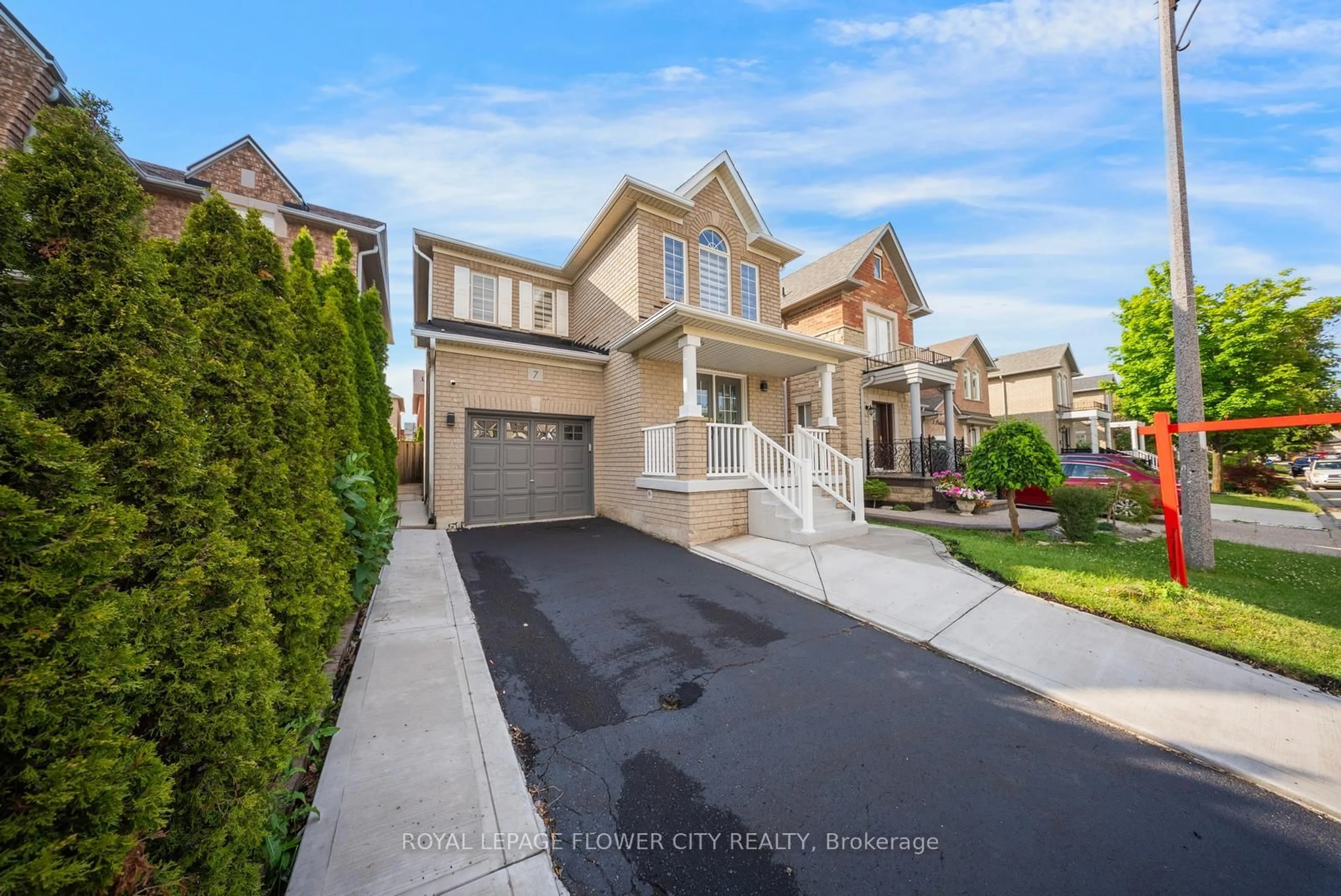 Unknown for 7 Penbridge Circ, Brampton Ontario L7A 2P8