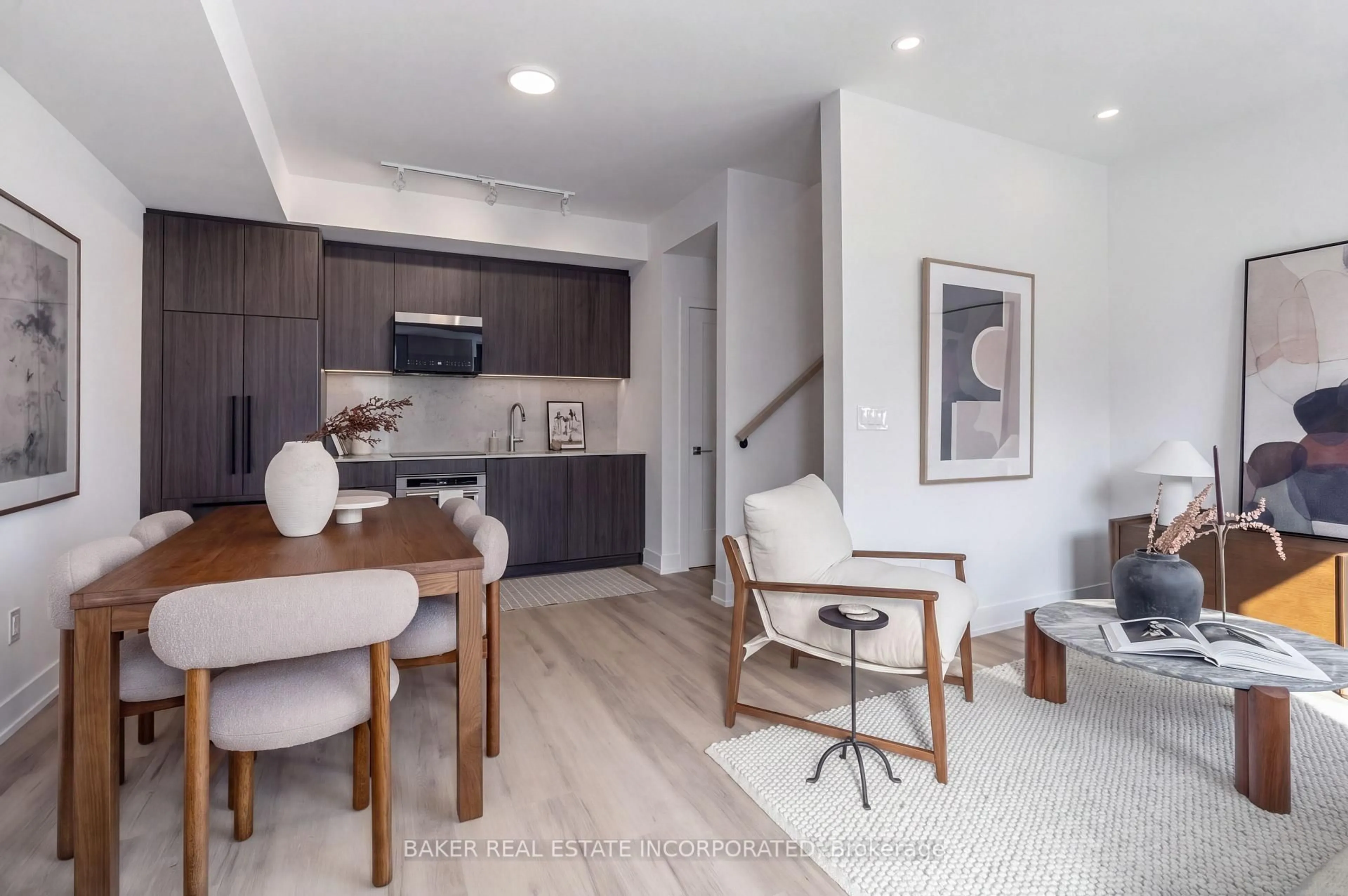 Open concept kitchen, unknown for 251 Masonry Way #5, Mississauga Ontario L5H 0B3