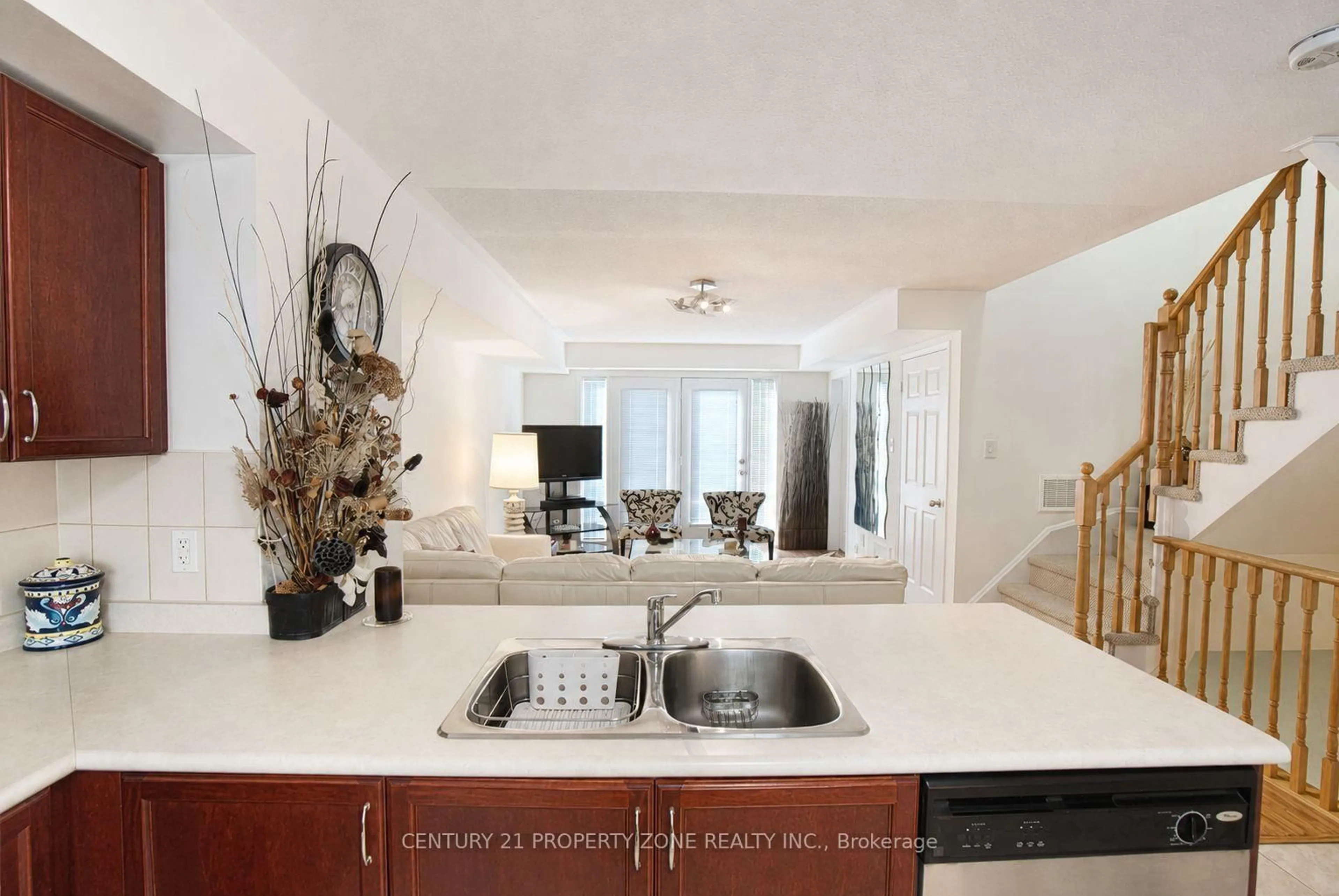 Open concept kitchen, ceramic/tile floor for 5035 Oscar Peterson Blvd #12, Mississauga Ontario L5M 0P4