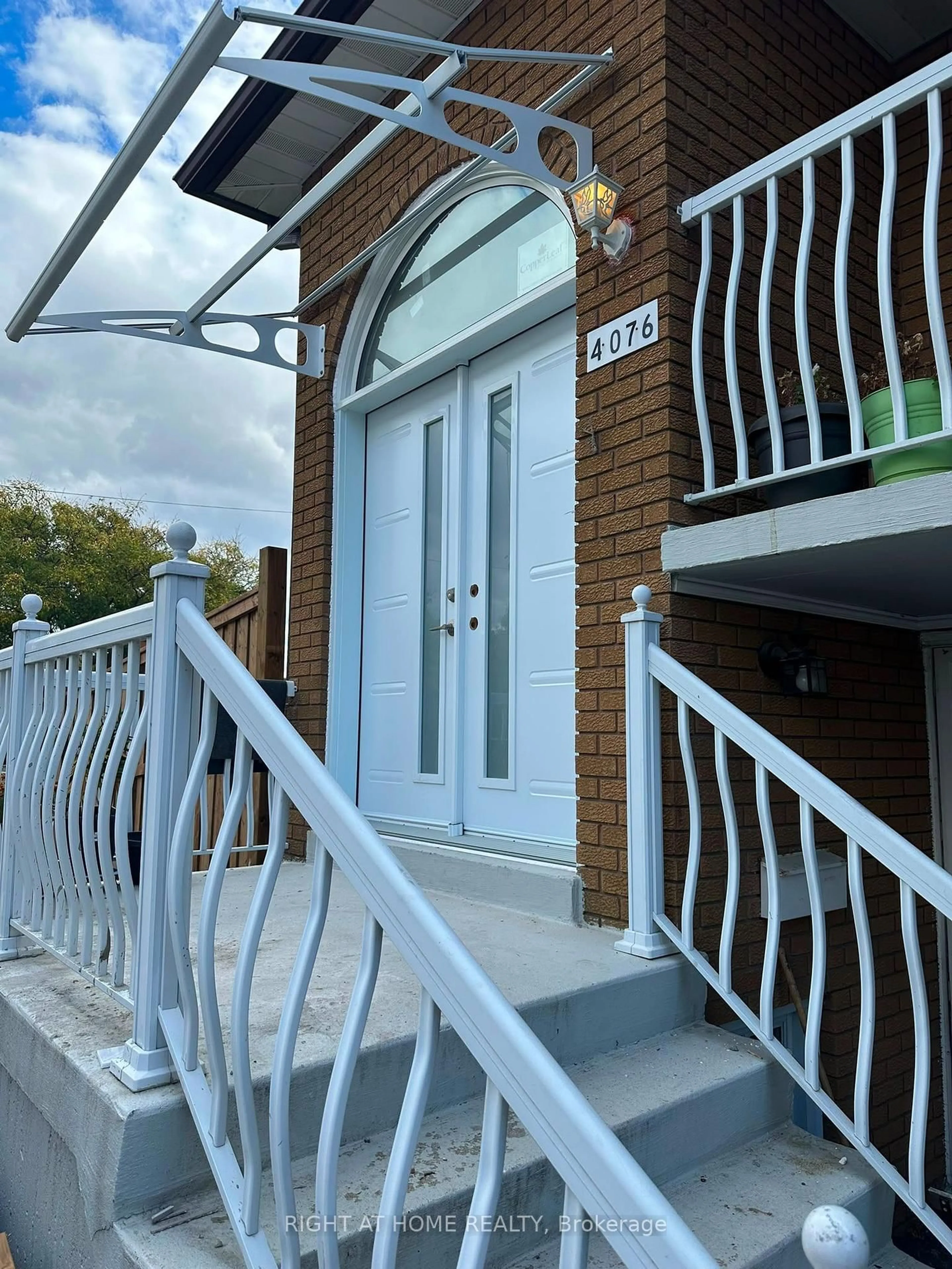 Unknown for 4076 Woodington Dr, Mississauga Ontario L4Z 1K2