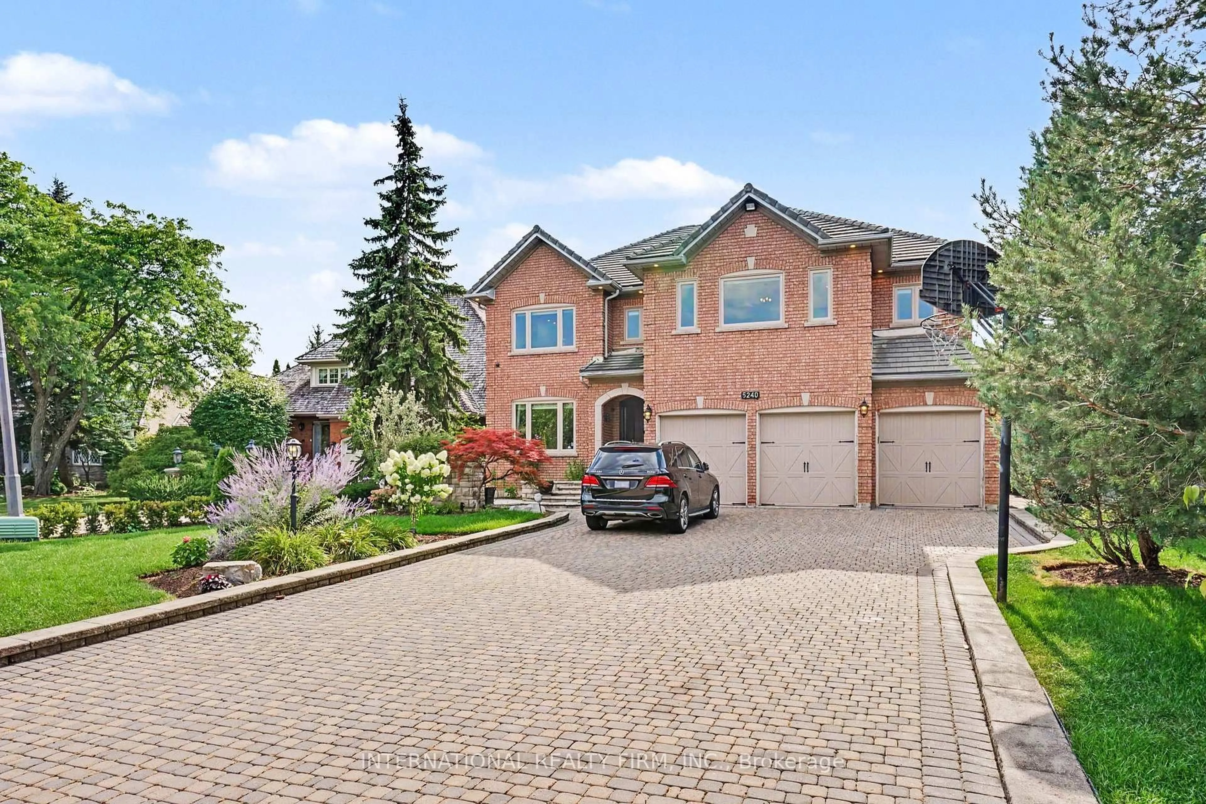 Home with brick exterior material, street for 5240 Elmridge Dr, Mississauga Ontario L5M 5A4