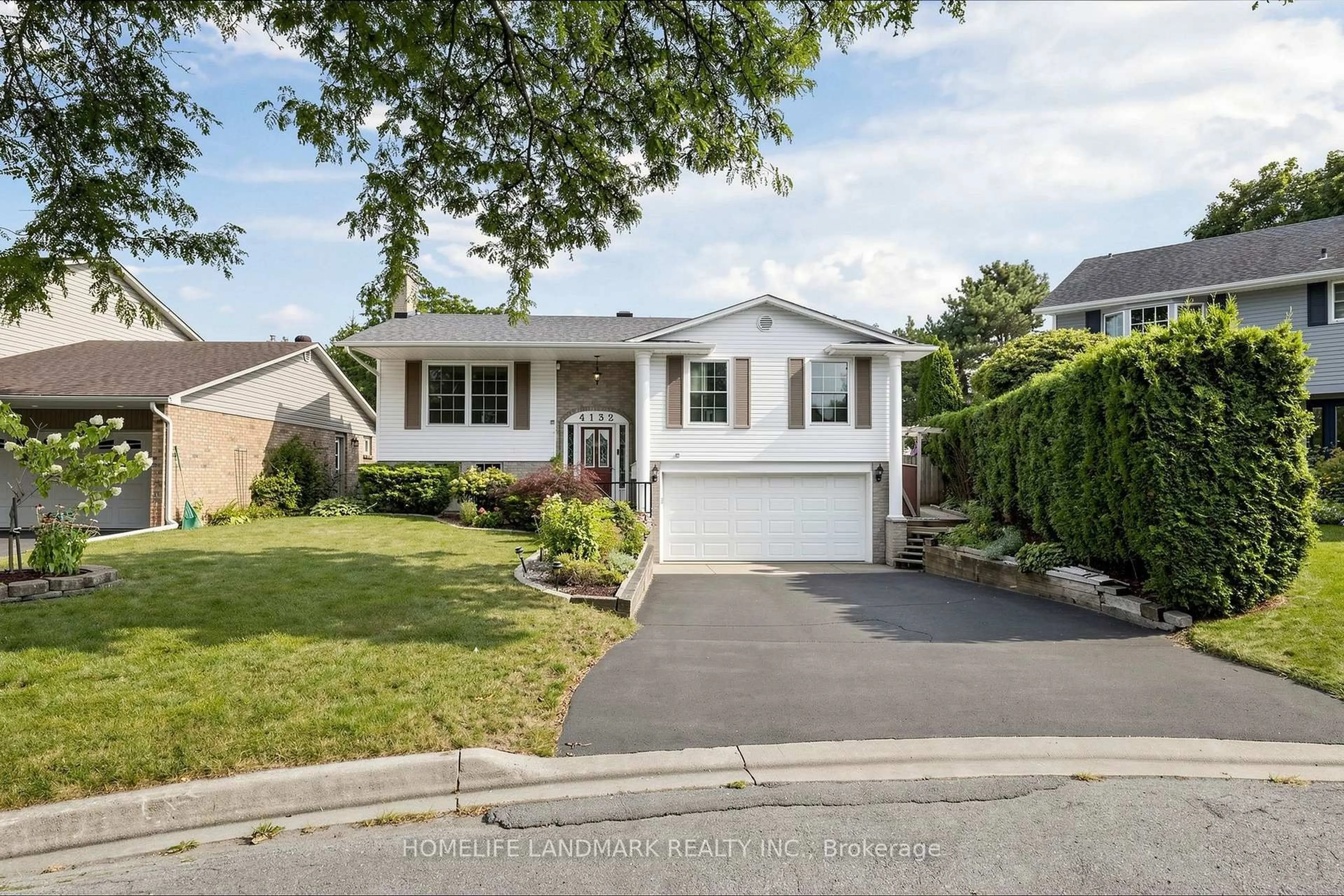 Home with vinyl exterior material, street for 4132 Celia Crt, Burlington Ontario L7L 5L9