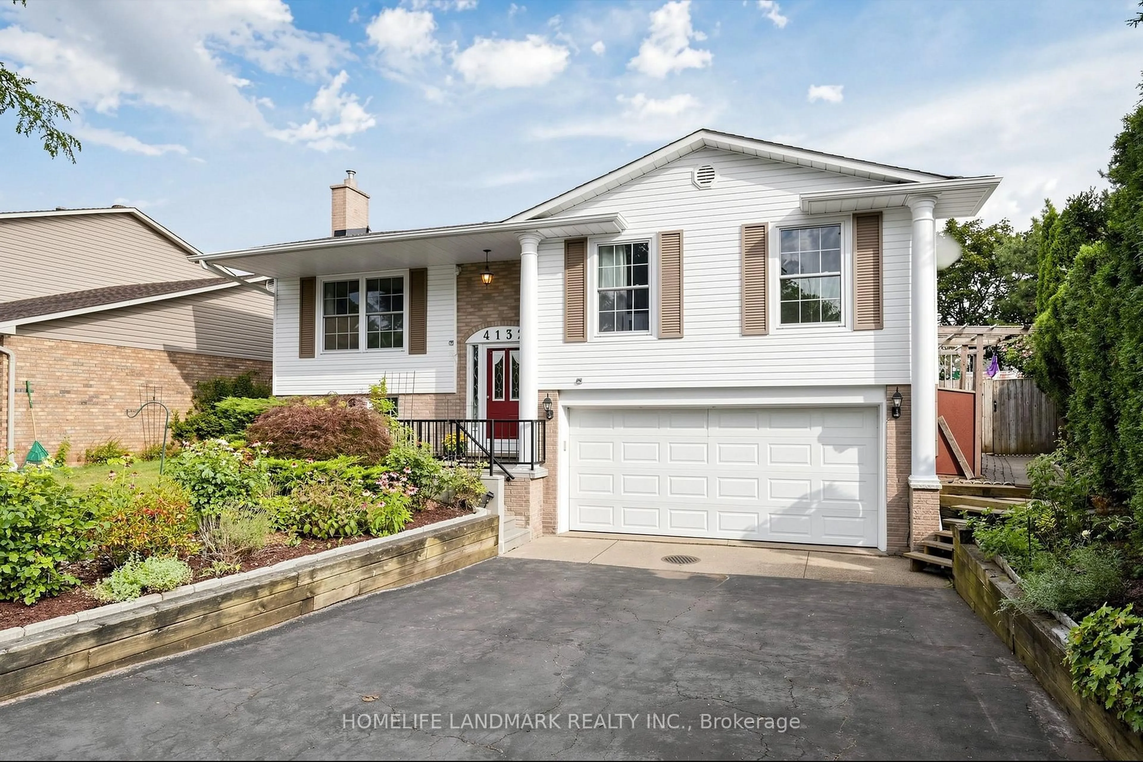 Home with vinyl exterior material, street for 4132 Celia Crt, Burlington Ontario L7L 5L9