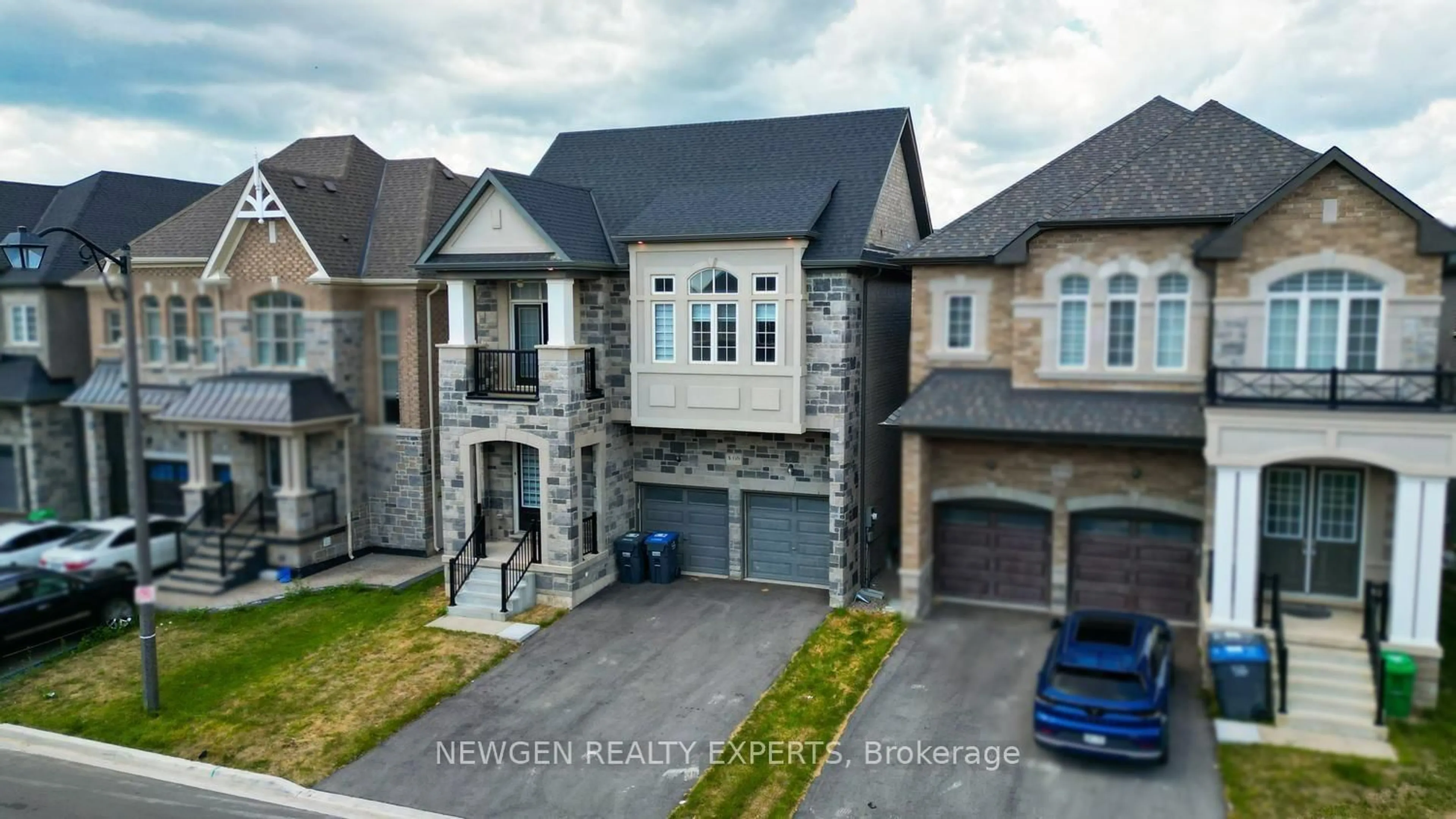 A pic from outside/outdoor area/front of a property/back of a property/a pic from drone, street for 68 Stowmarket St, Caledon Ontario L7C 3Y5