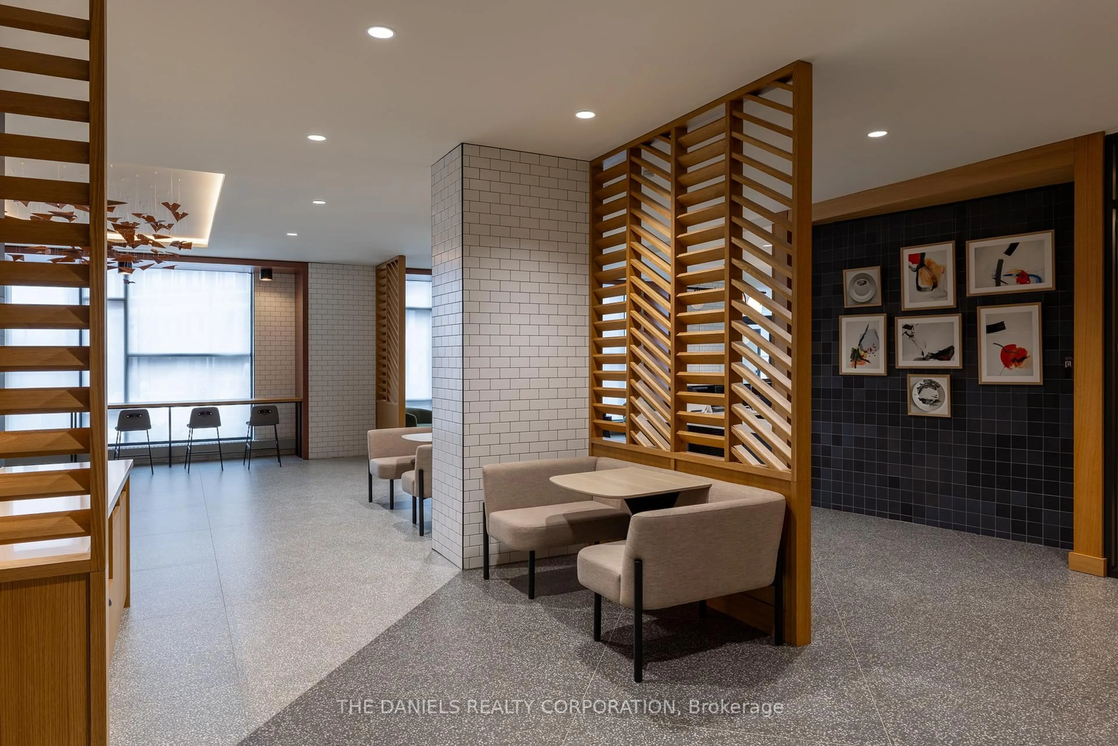 Lobby for 2495 Eglinton Ave #2507, Mississauga Ontario L5M 2T2