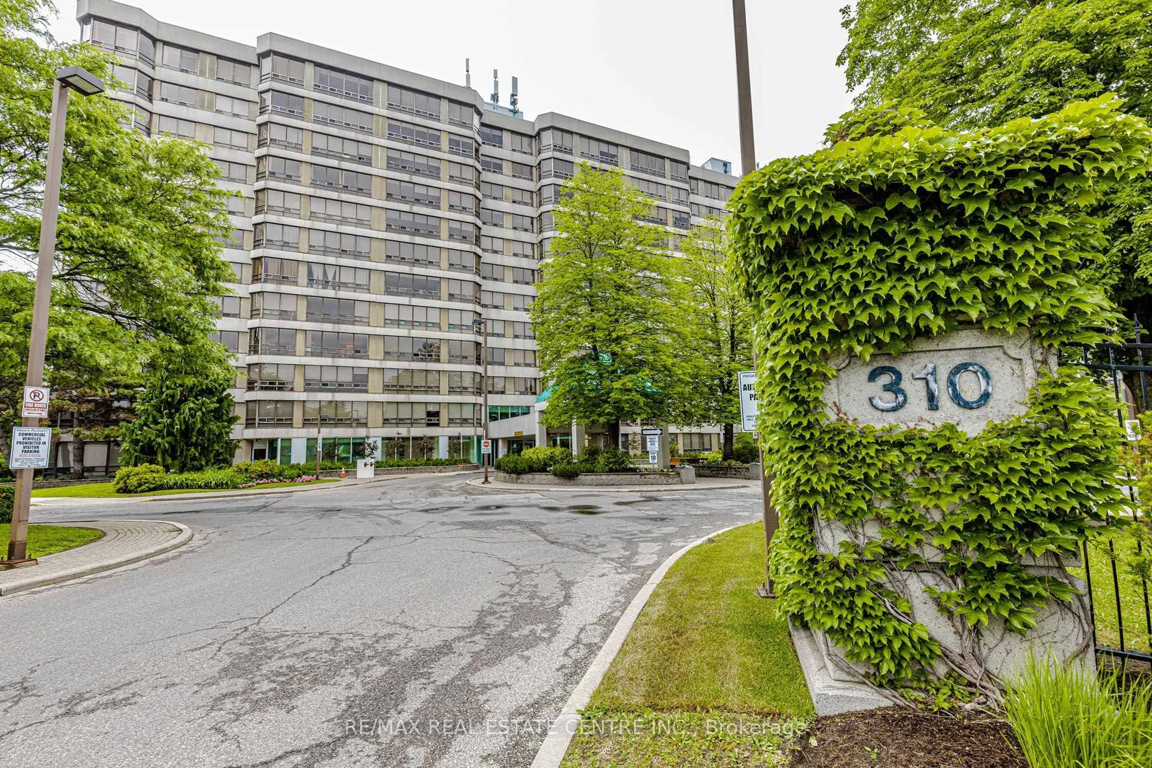 Unknown for 310 Mill St #104, Brampton Ontario L6Y 3B1