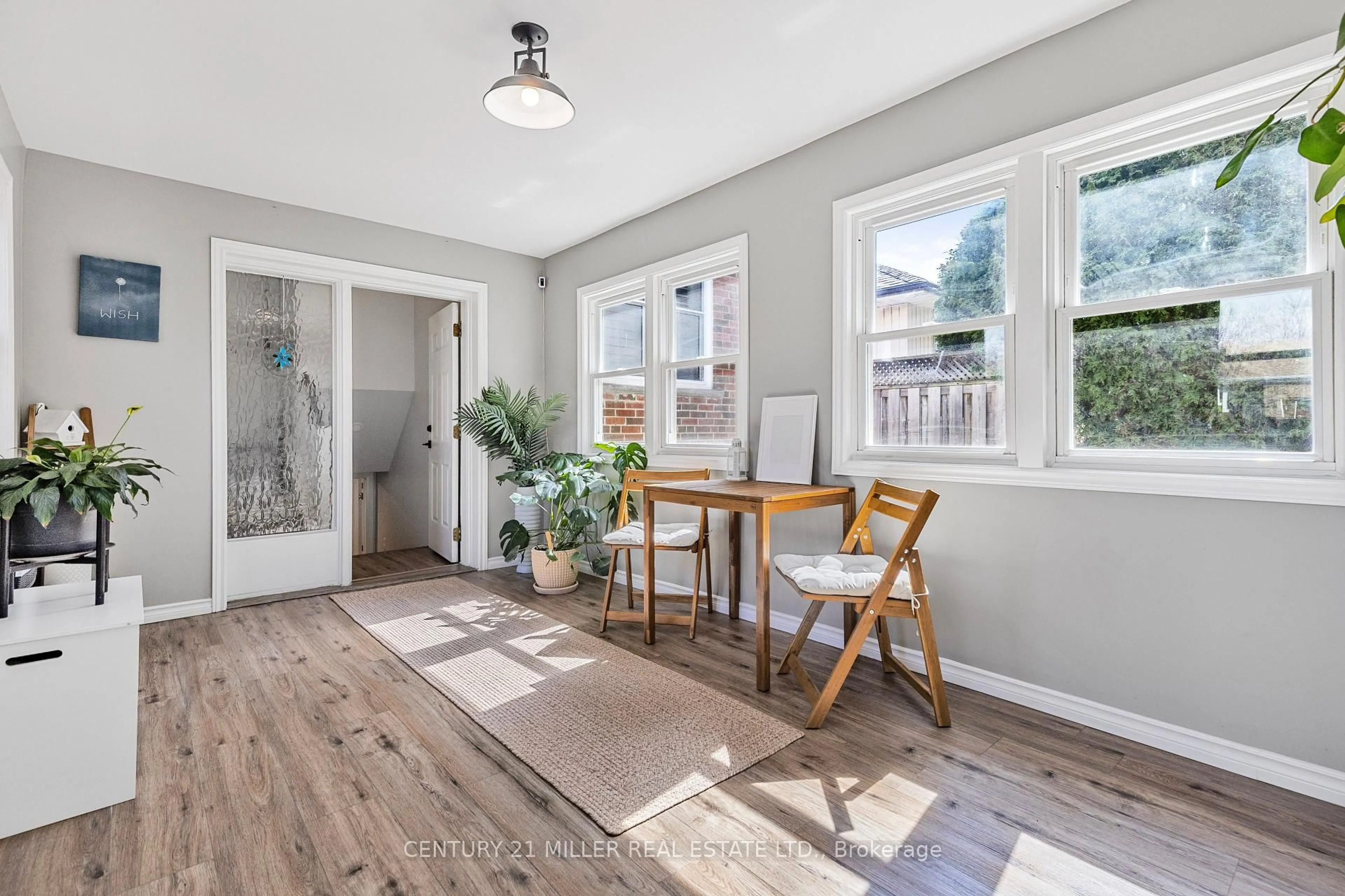 A pic of a room for 248 Kingsleigh Crt, Milton Ontario L9T 1X7