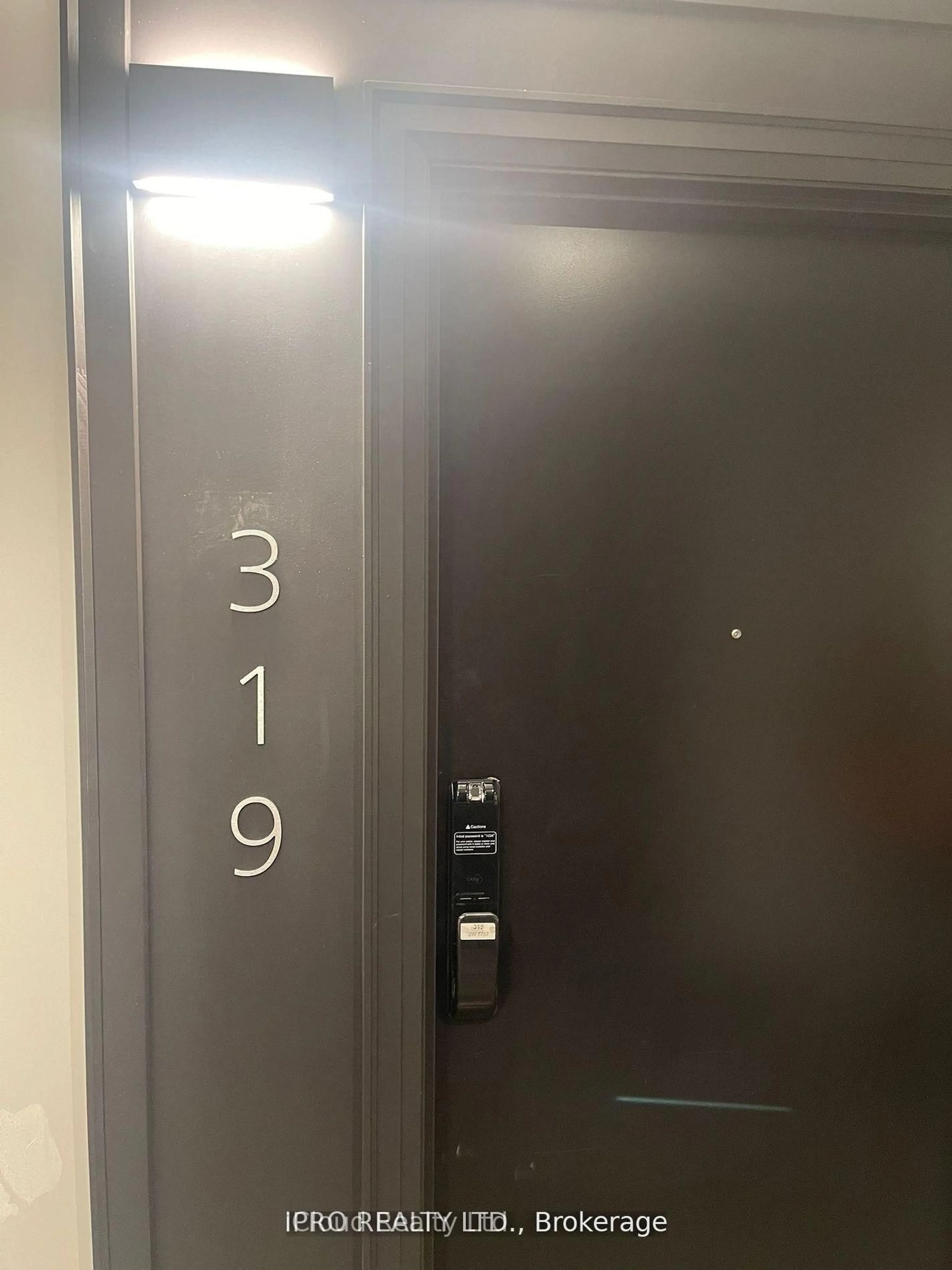Indoor foyer for 470 Gordon Krantz Ave #319, Milton Ontario L9E 1Z3