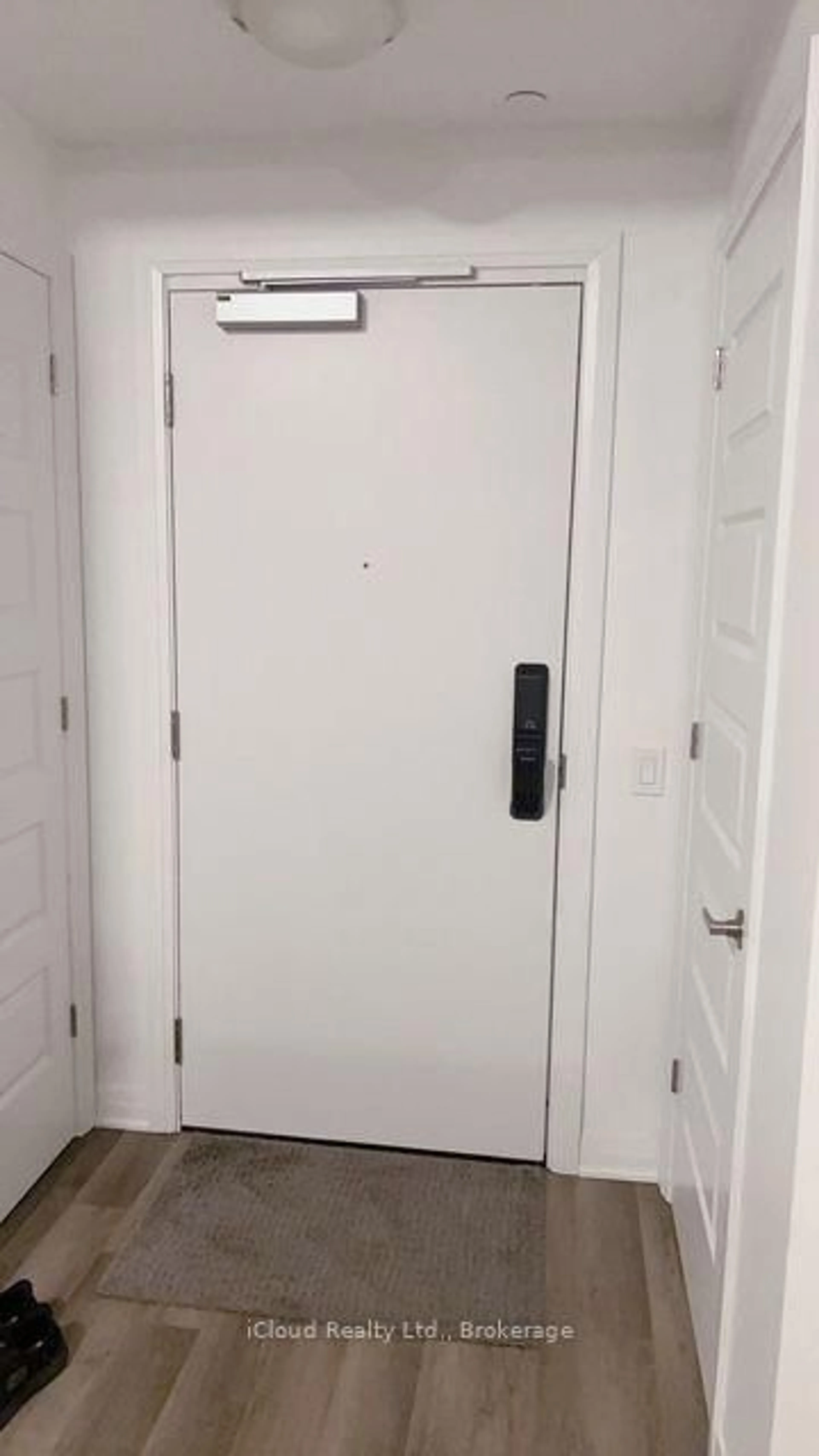 Indoor entryway for 470 Gordon Krantz Ave #319, Milton Ontario L9E 1Z3