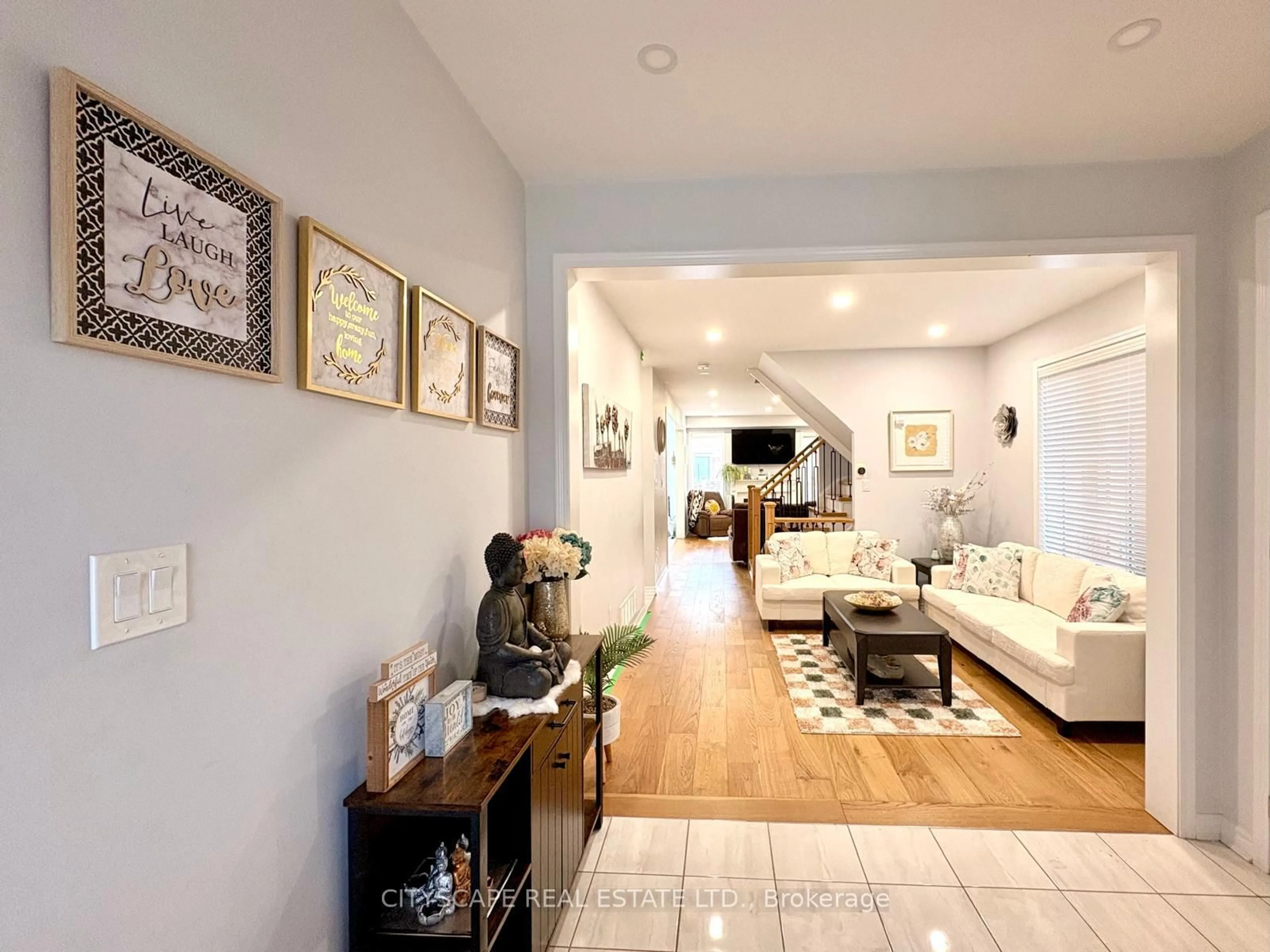 Indoor entryway for 538 Edenbrook Hill Dr, Brampton Ontario L7A 4T7