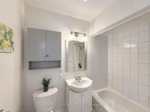 1323 Redbank Cres, Oakville 5