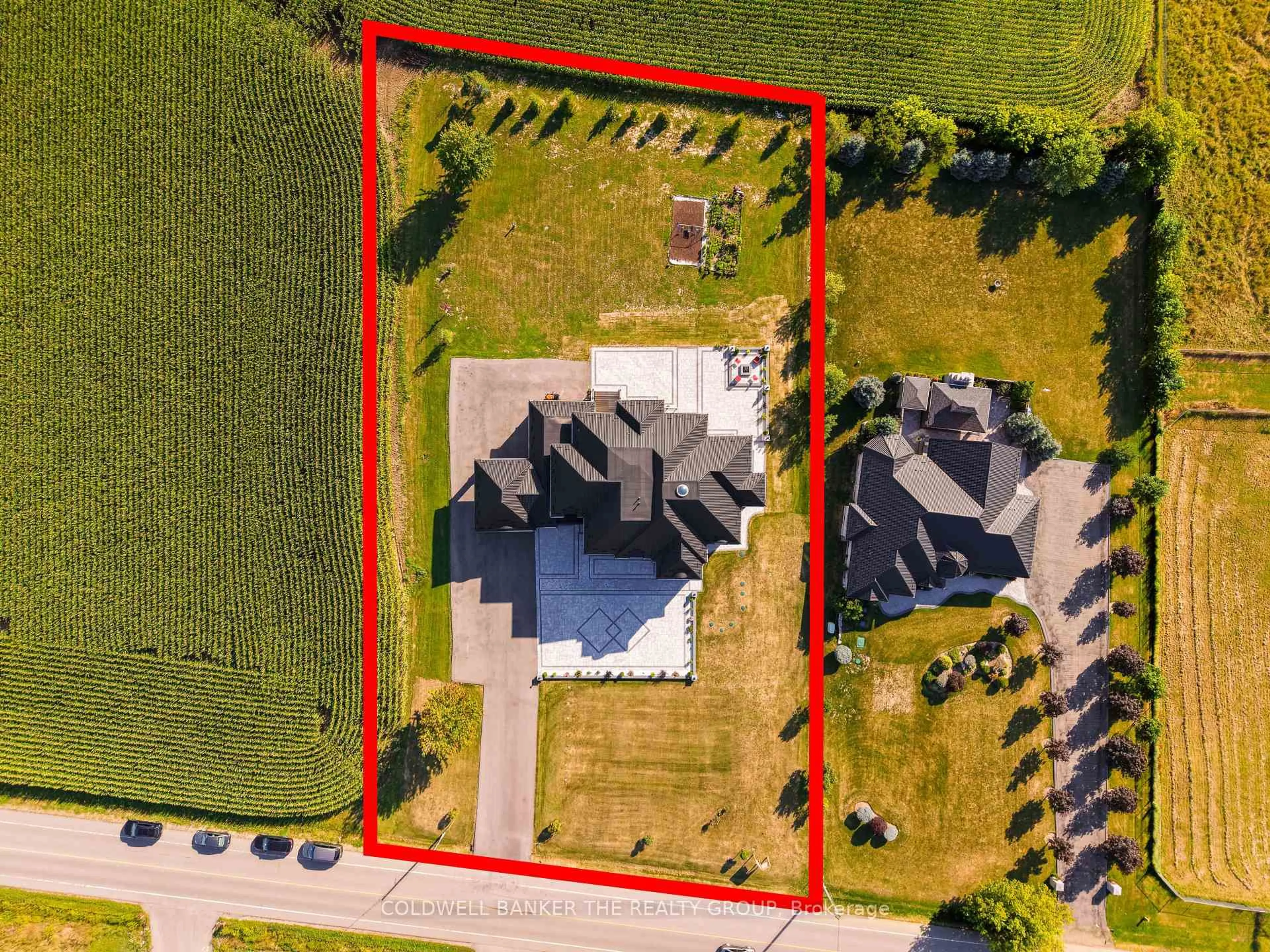 A pic from outside/outdoor area/front of a property/back of a property/a pic from drone, street for 14374 Kennedy Rd, Caledon Ontario L7C 2G3