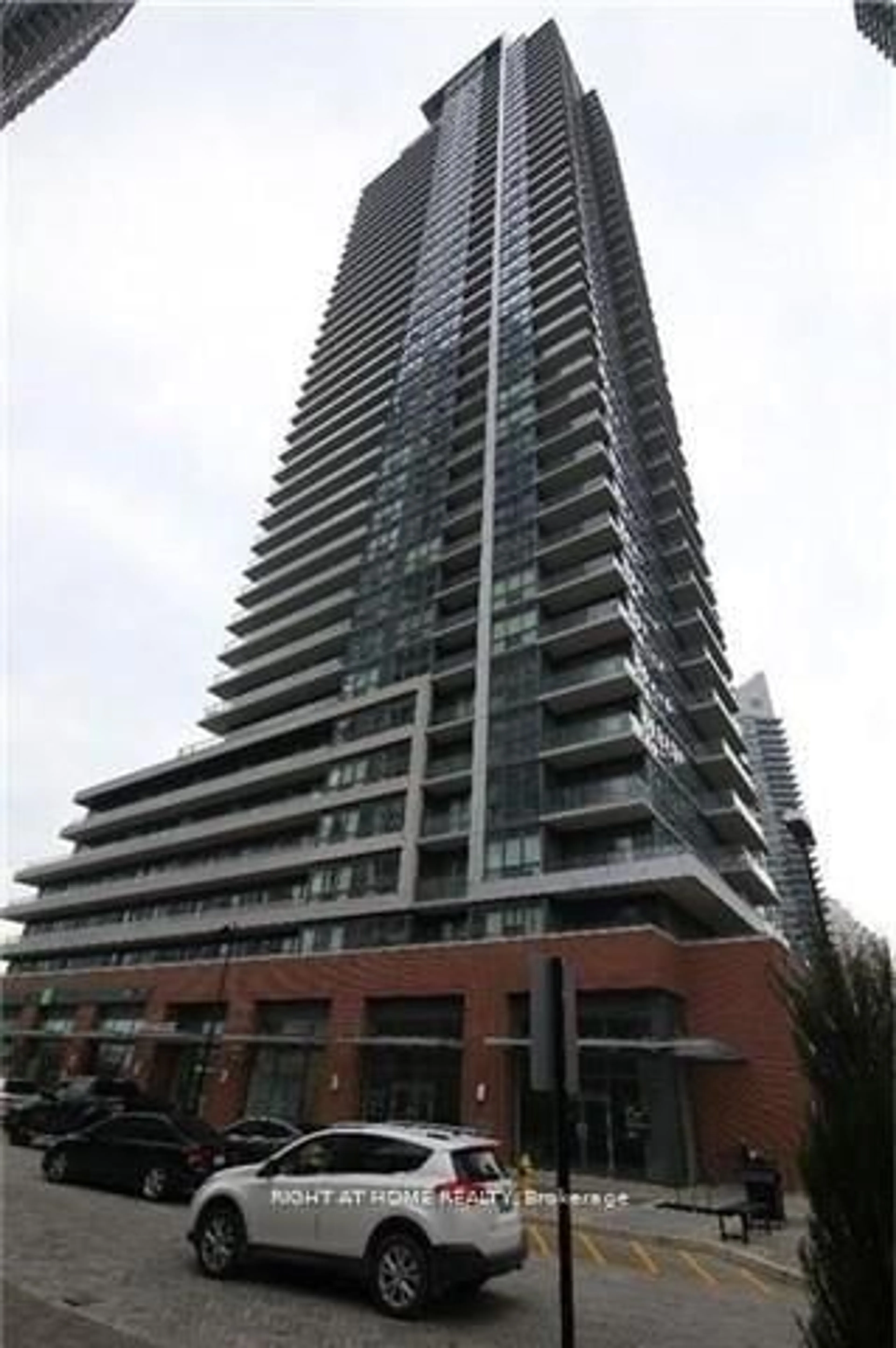 A pic from outside/outdoor area/front of a property/back of a property/a pic from drone, building for 2212 Lake Shore Blvd #3509, Toronto Ontario M8V 0C2