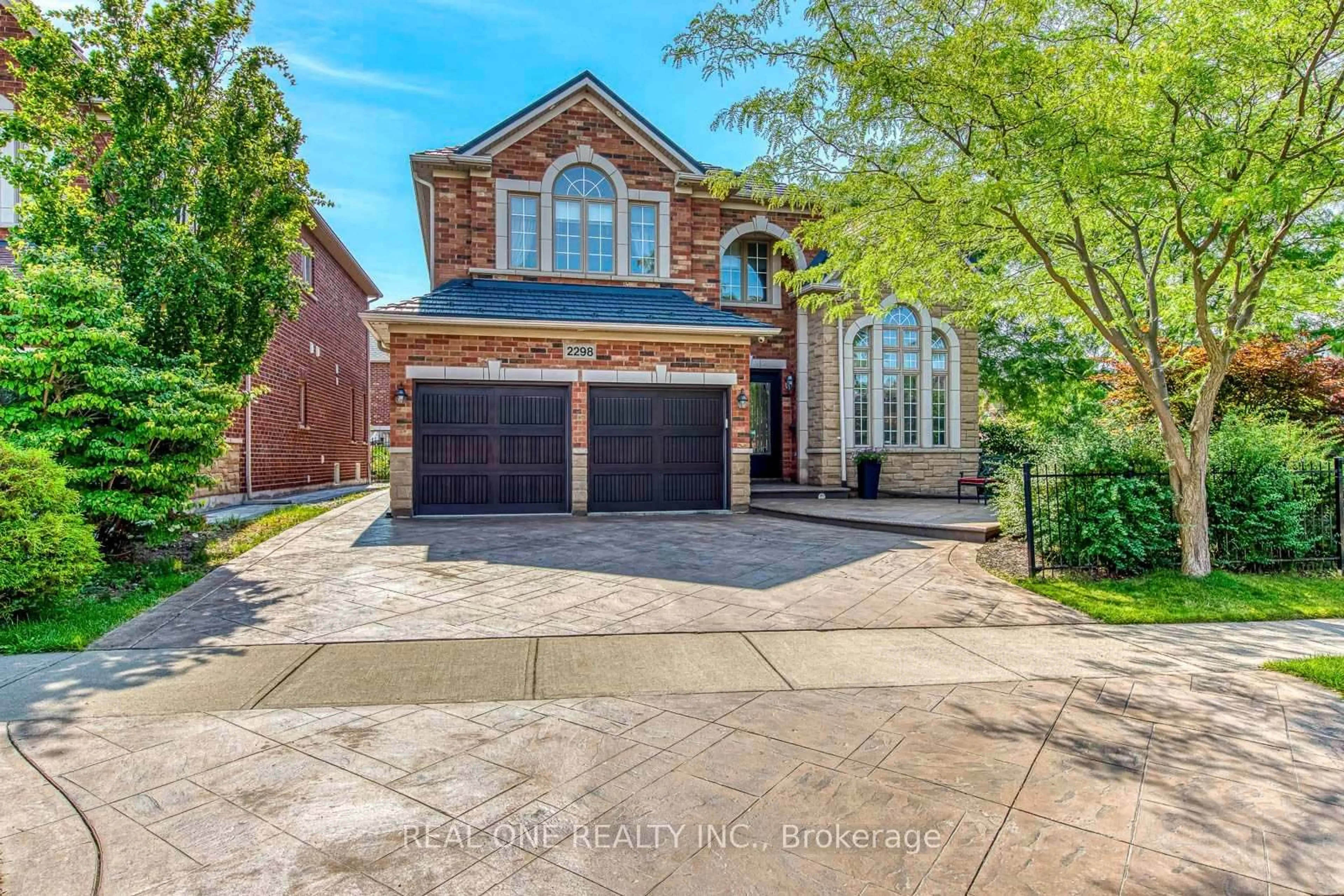 Home with brick exterior material, street for 2298 Salcome Dr, Oakville Ontario L6H 7N2