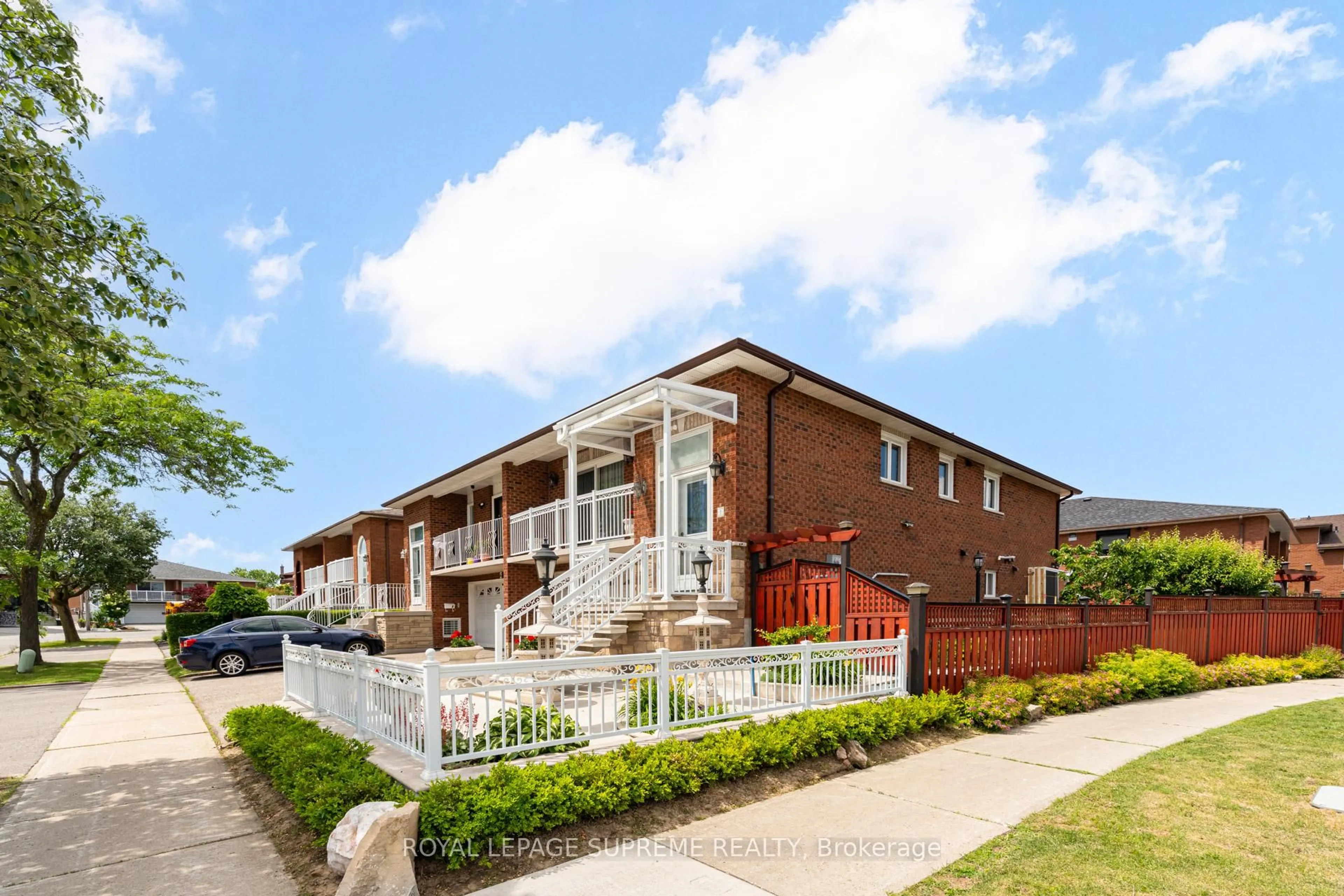 Home with brick exterior material, building for 2 Dogleg Crt, Toronto Ontario M3J 3E7
