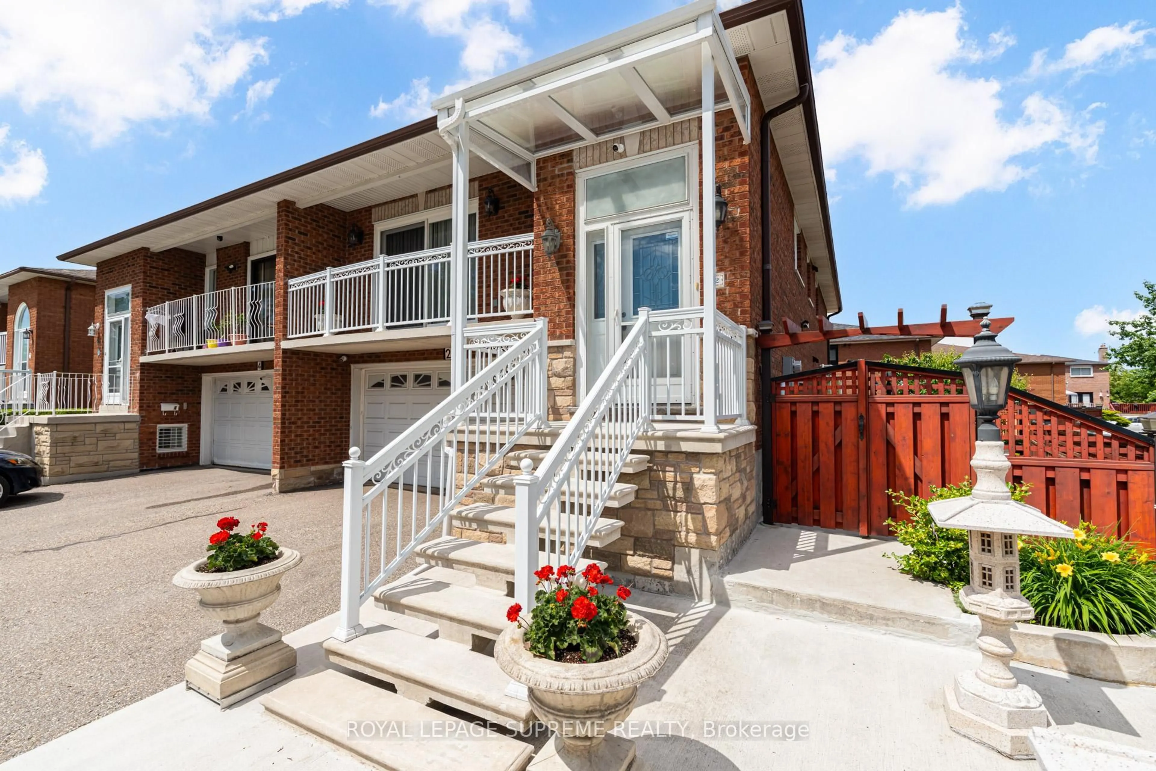 Home with brick exterior material, street for 2 Dogleg Crt, Toronto Ontario M3J 3E7