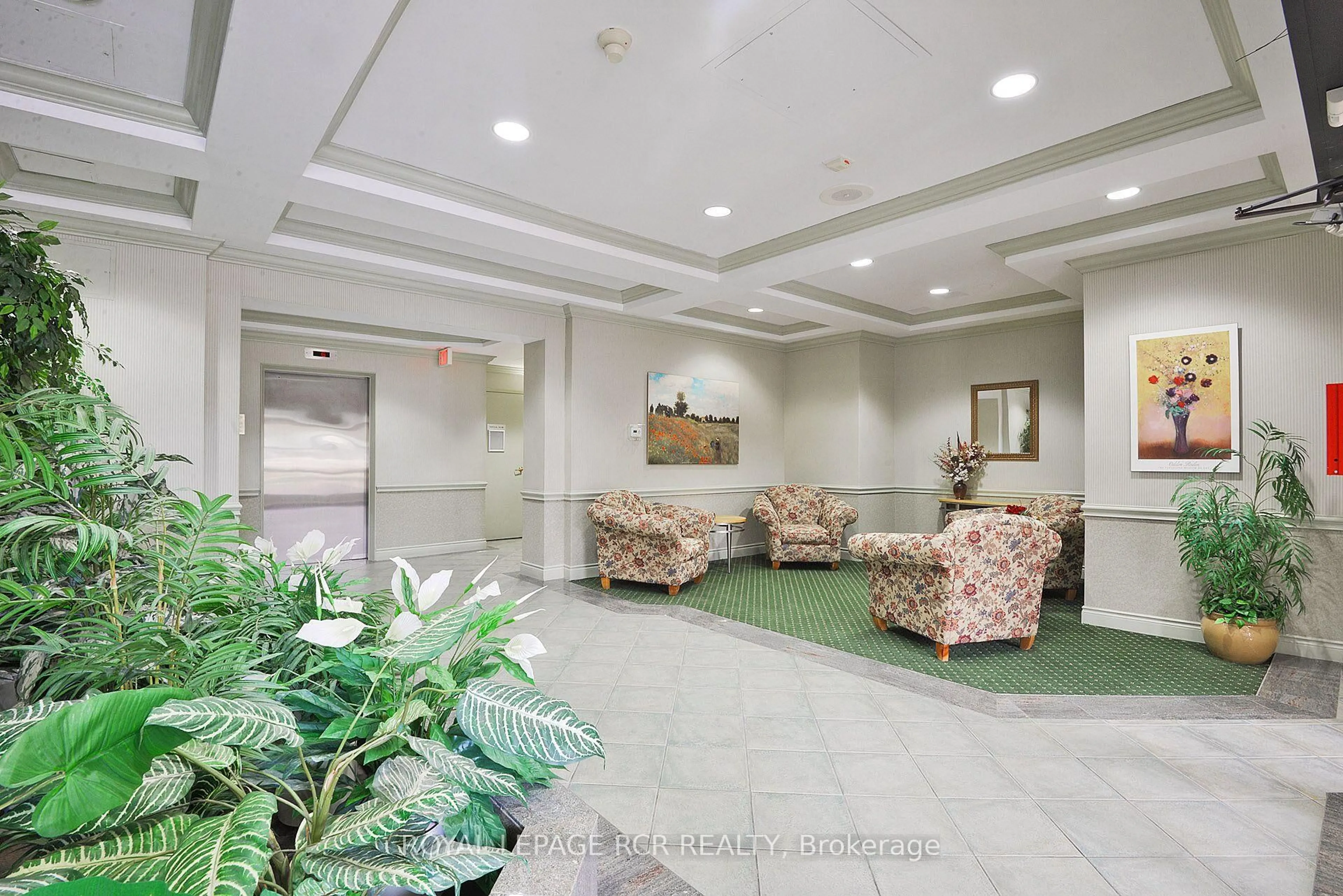 Lobby for 10 Dayspring Circ #304, Brampton Ontario L6P 1B9
