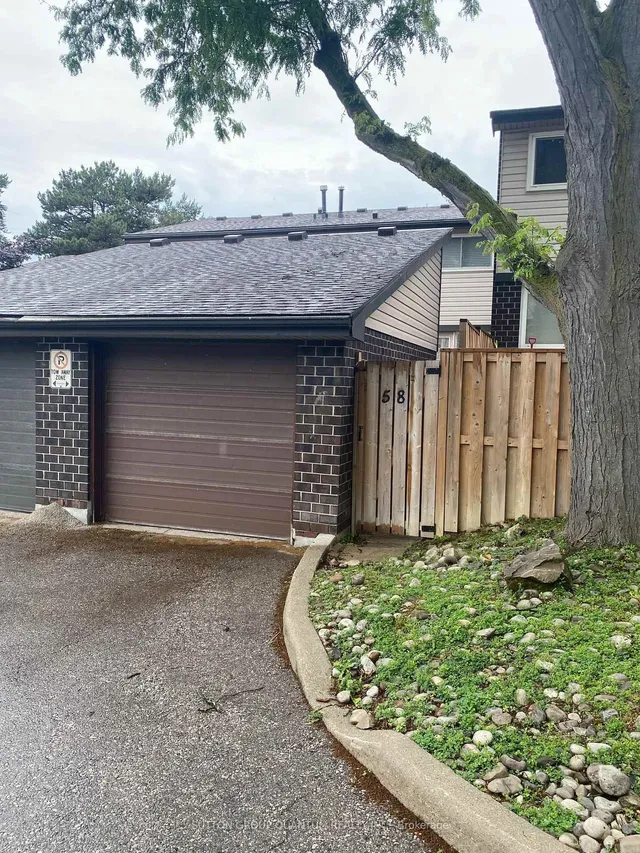 318 LAURIER Ave #58, Milton 3