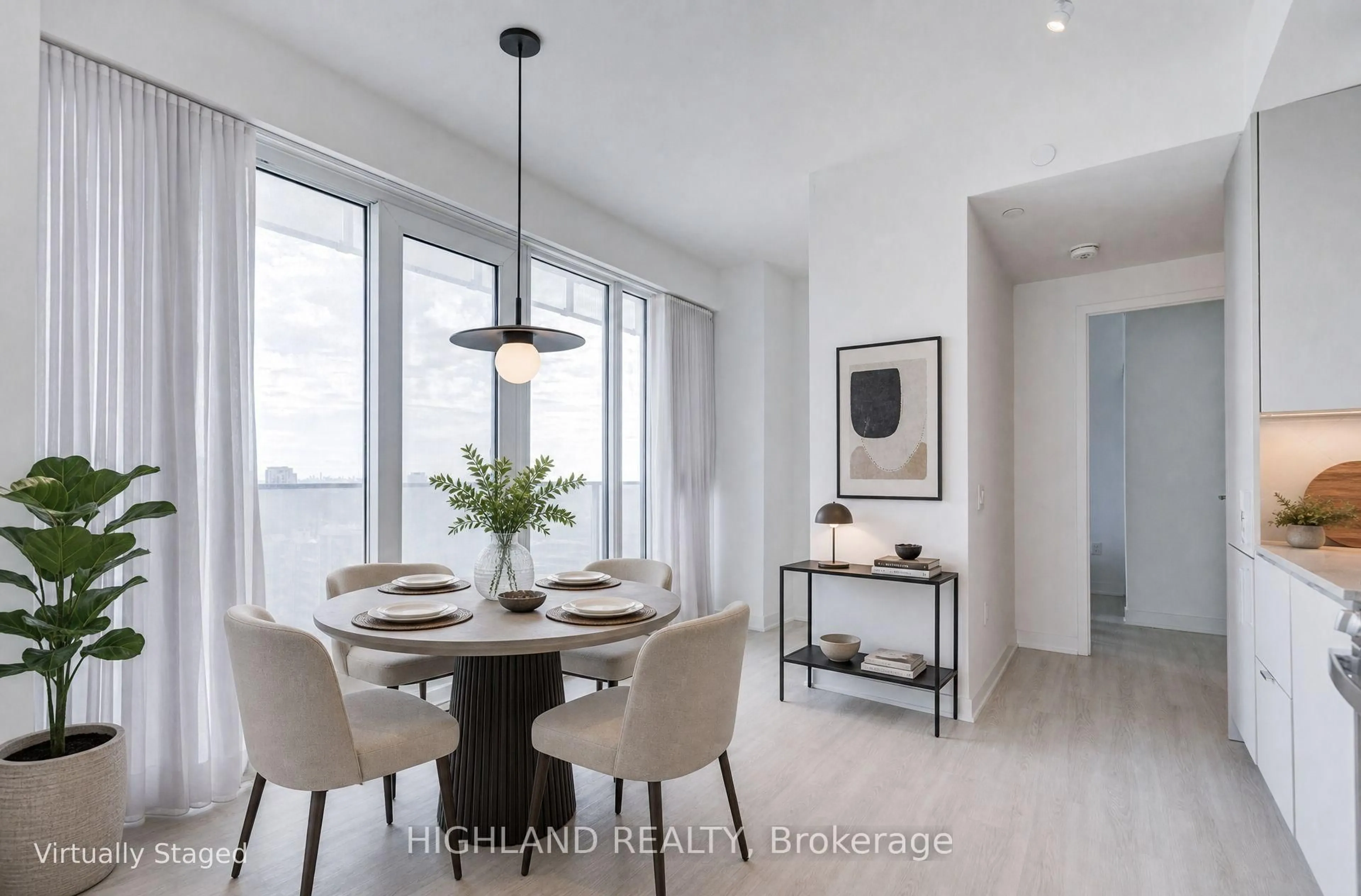 Dining room, unknown for 3883 Quartz Rd #2403, Mississauga Ontario L5B 0M4