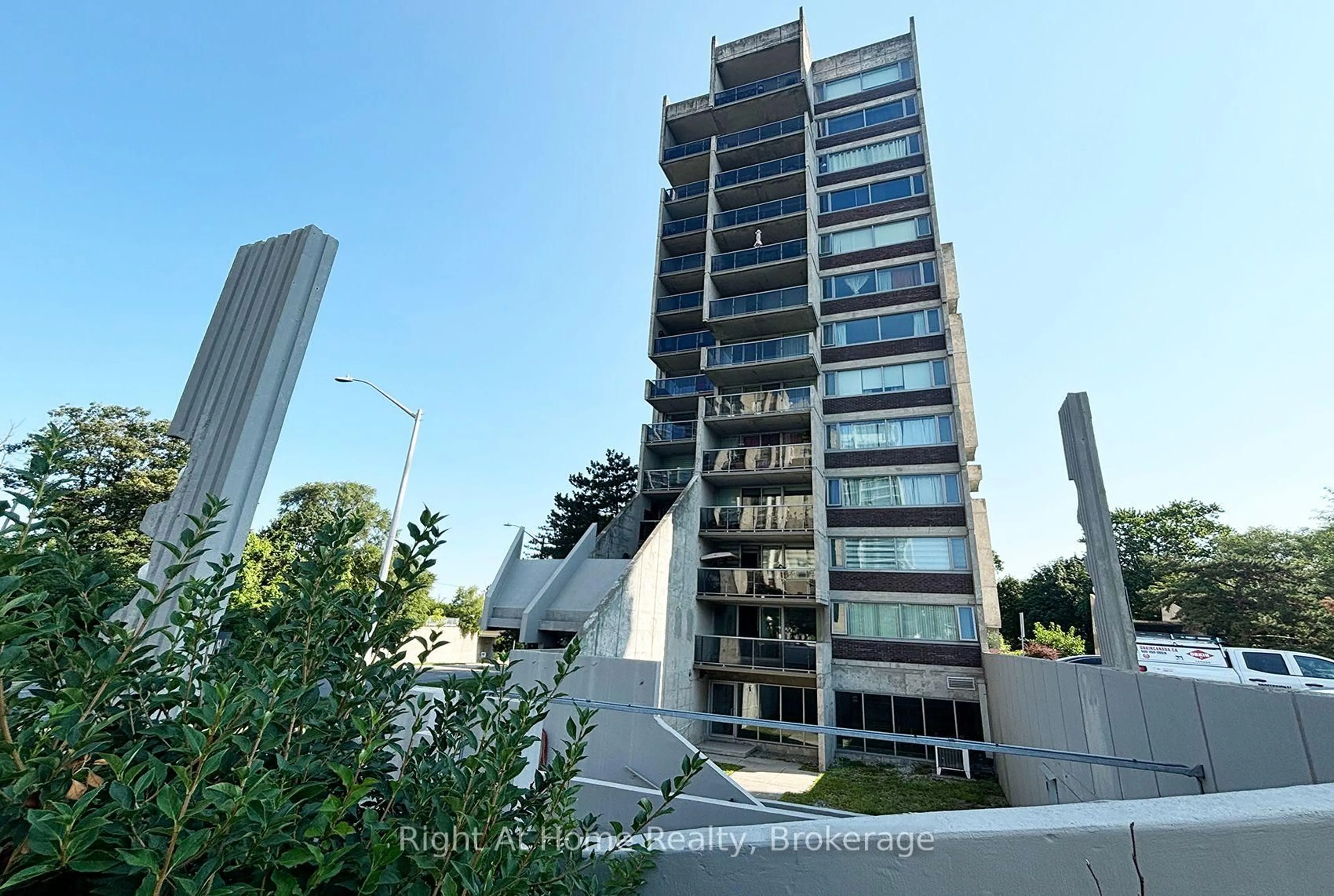 Unknown for 20 Speers Rd #1004, Oakville Ontario L6K 3R5