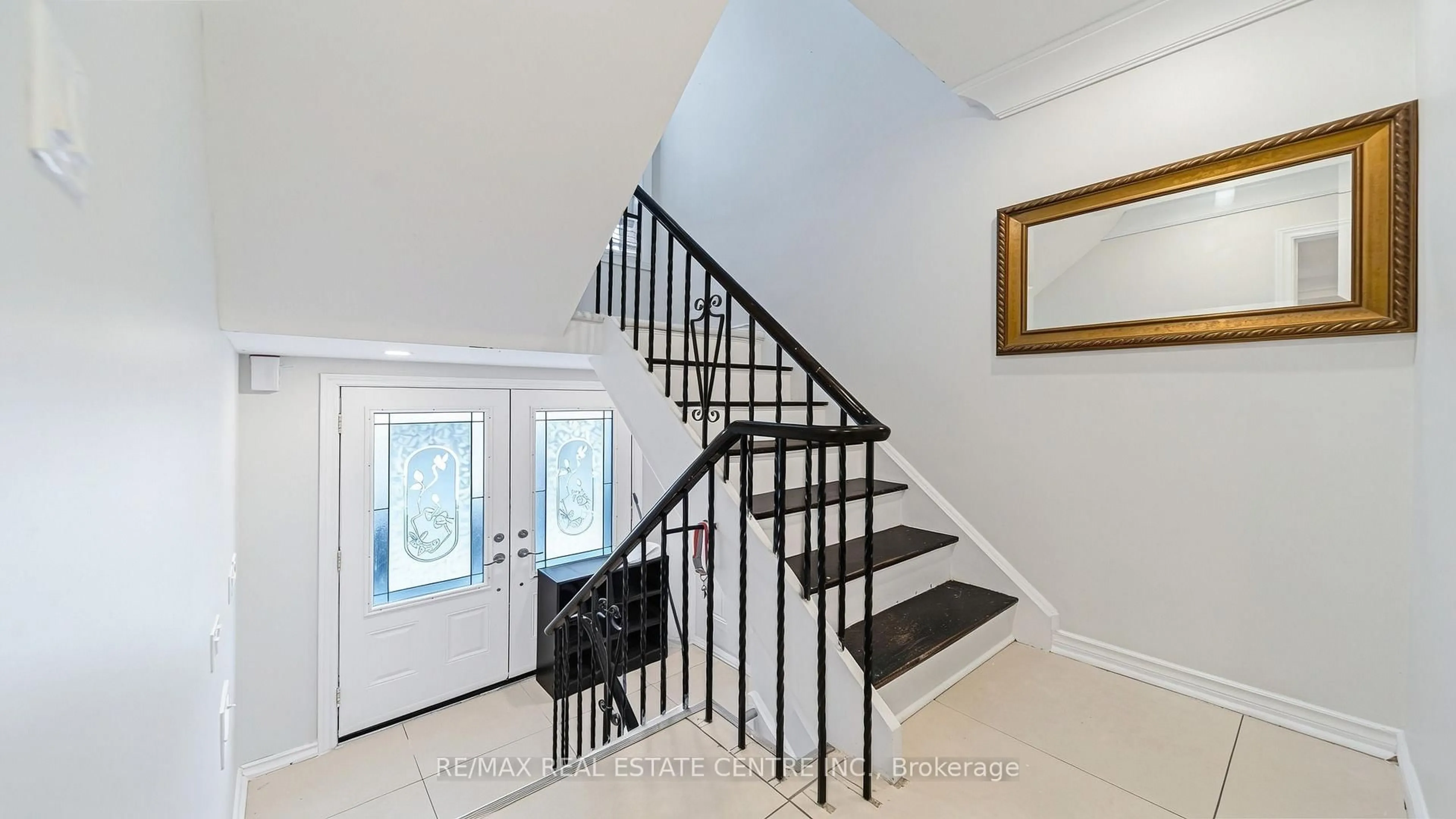 Unknown for 22 Neames Cres, Toronto Ontario M3L 1K9
