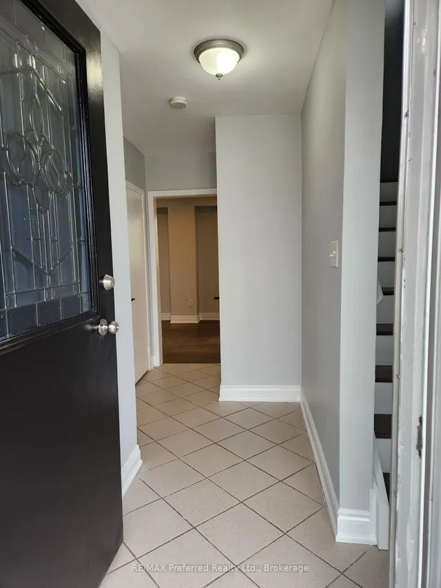 45 Aloma Cres, Brampton 2