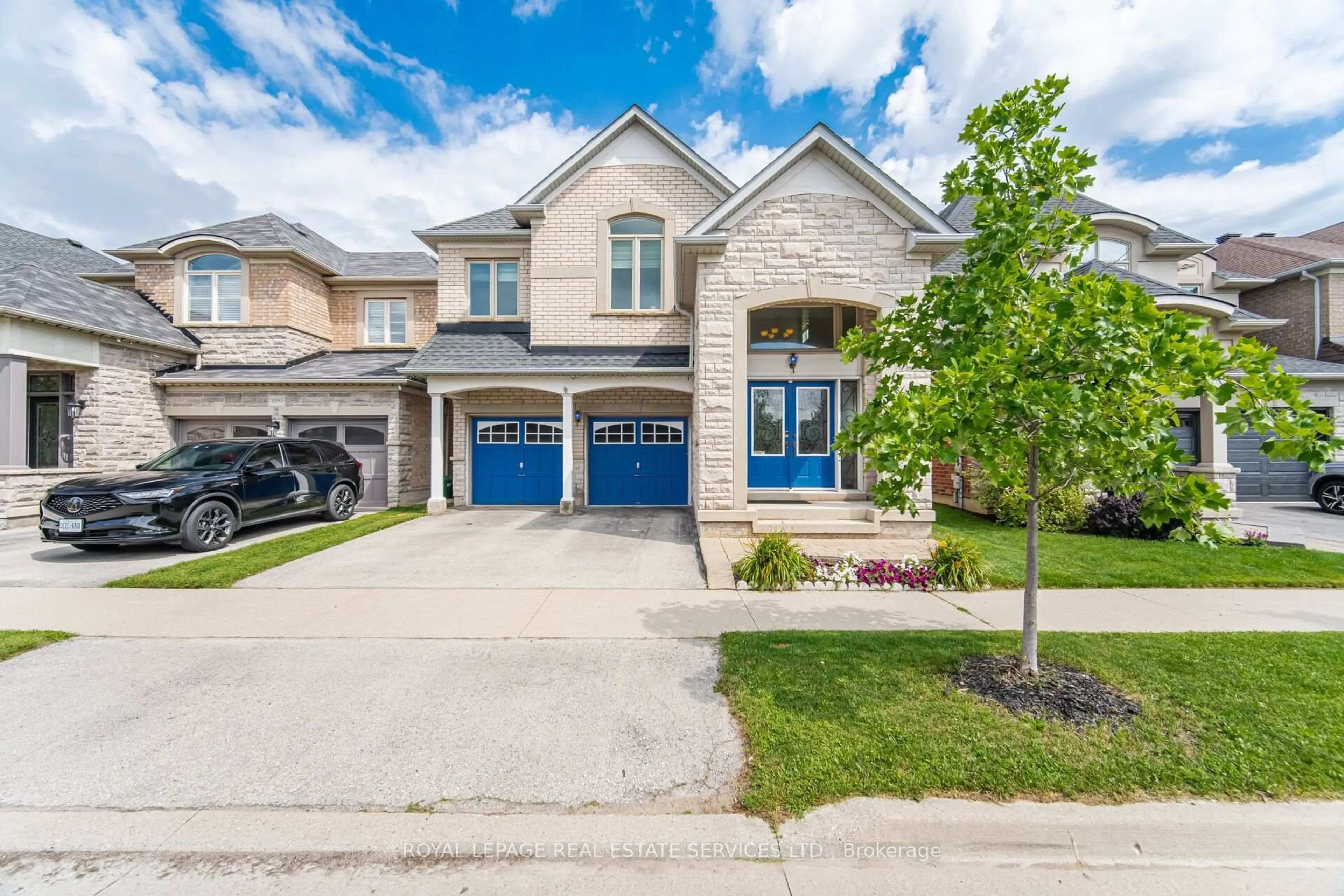 Home with brick exterior material, street for 3093 Ferguson Dr, Burlington Ontario L7M 0E7