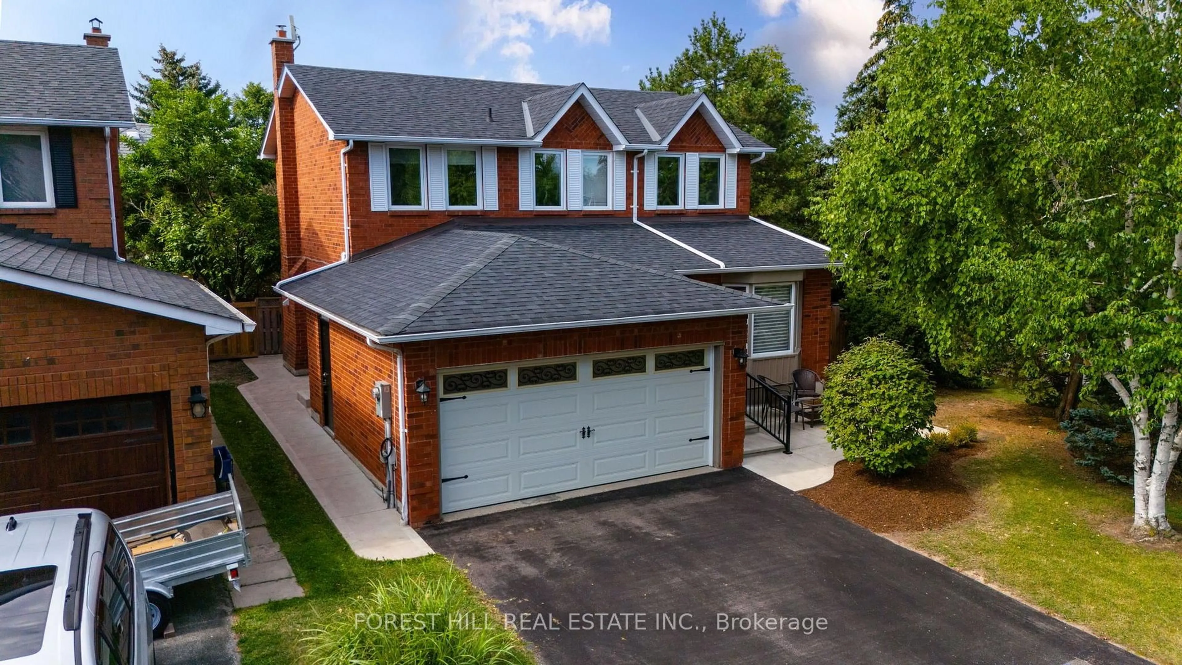 A pic from outside/outdoor area/front of a property/back of a property/a pic from drone, street for 26 Pretty Pl, Brampton Ontario L6S 5C6