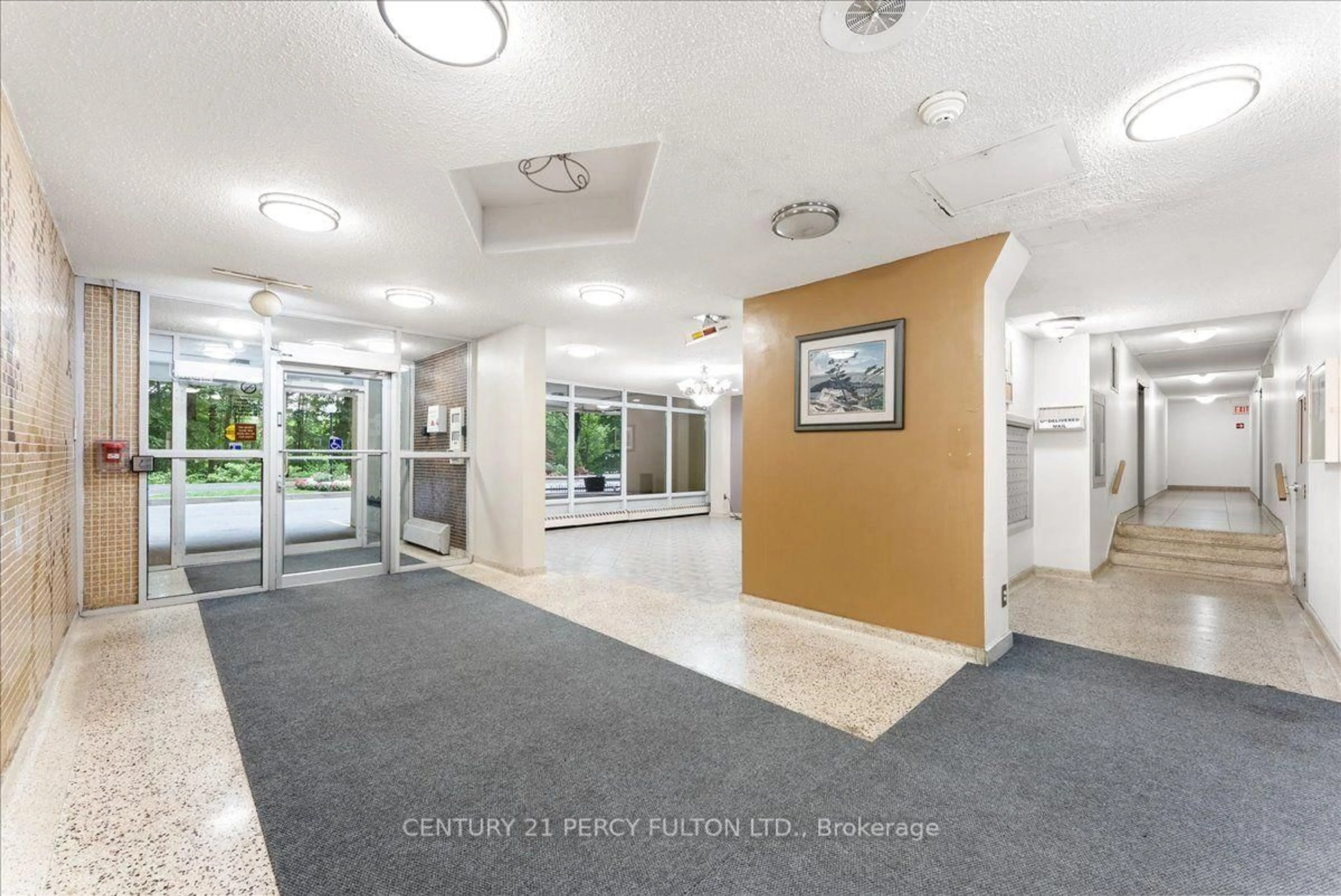 Indoor foyer for 15 London Green Crt #705, Toronto Ontario M3N 1K4