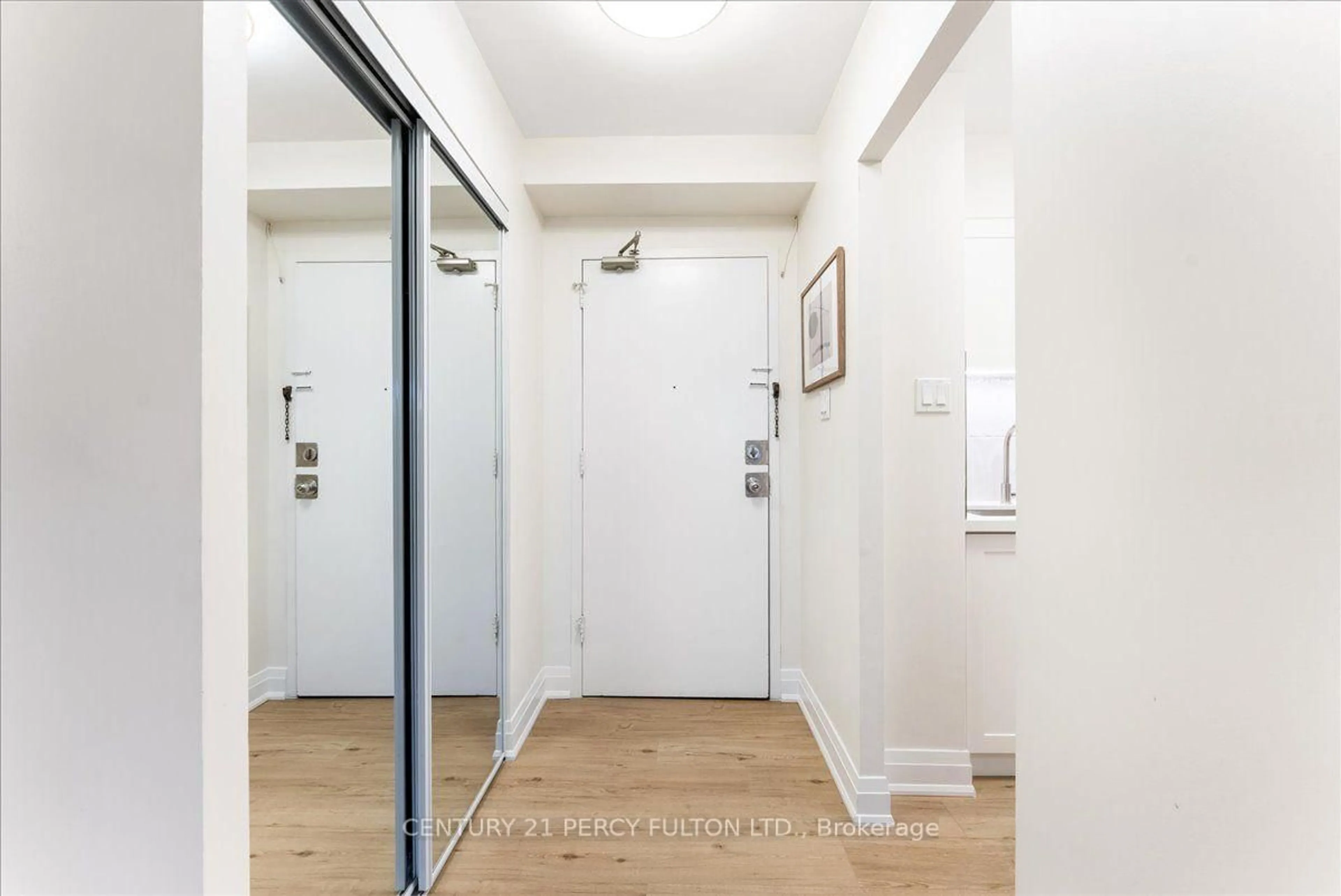 Indoor entryway for 15 London Green Crt #705, Toronto Ontario M3N 1K4