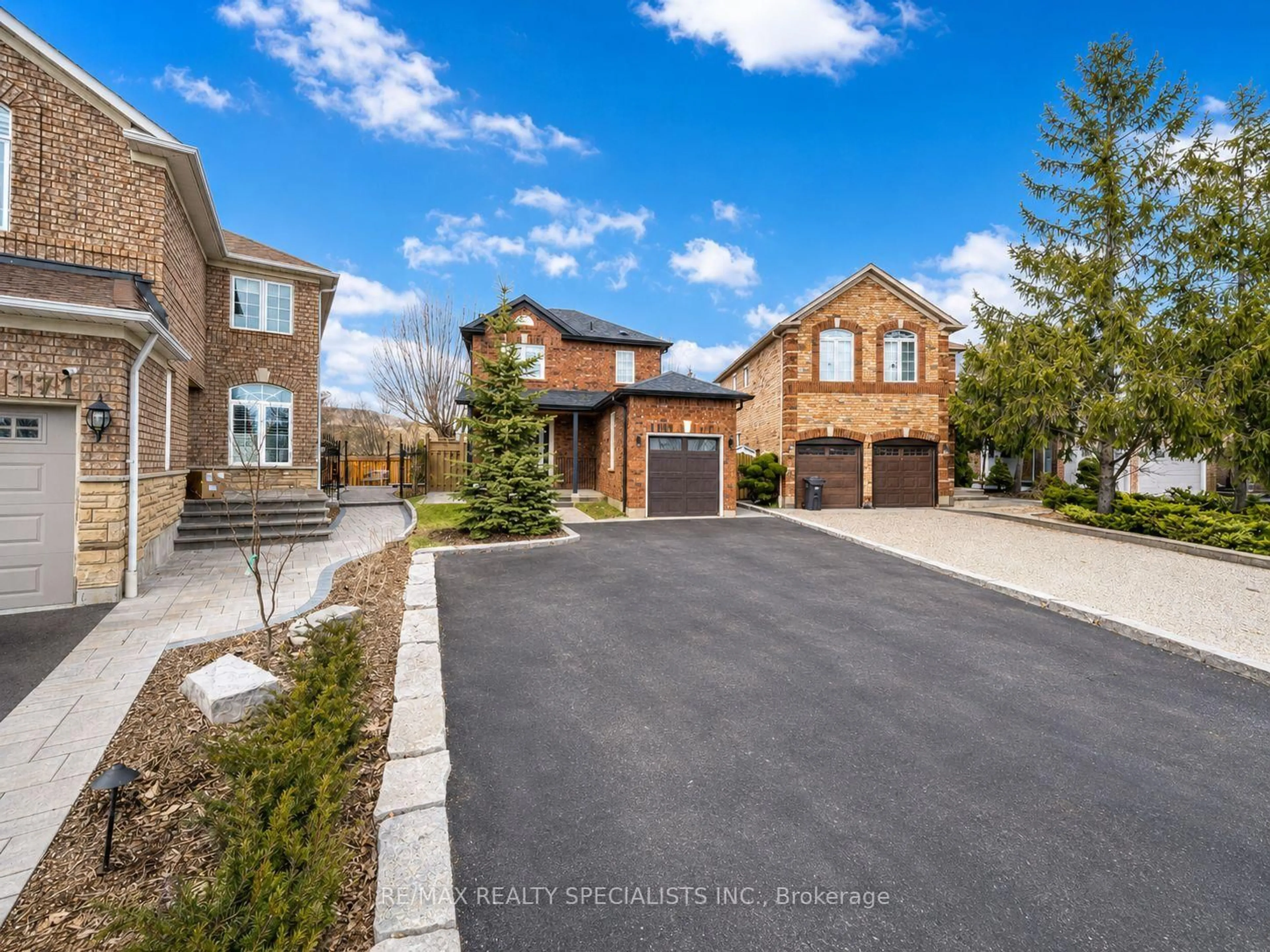 Home with brick exterior material, street for 1169 Barnswallow Crt, Mississauga Ontario L5V 2J6