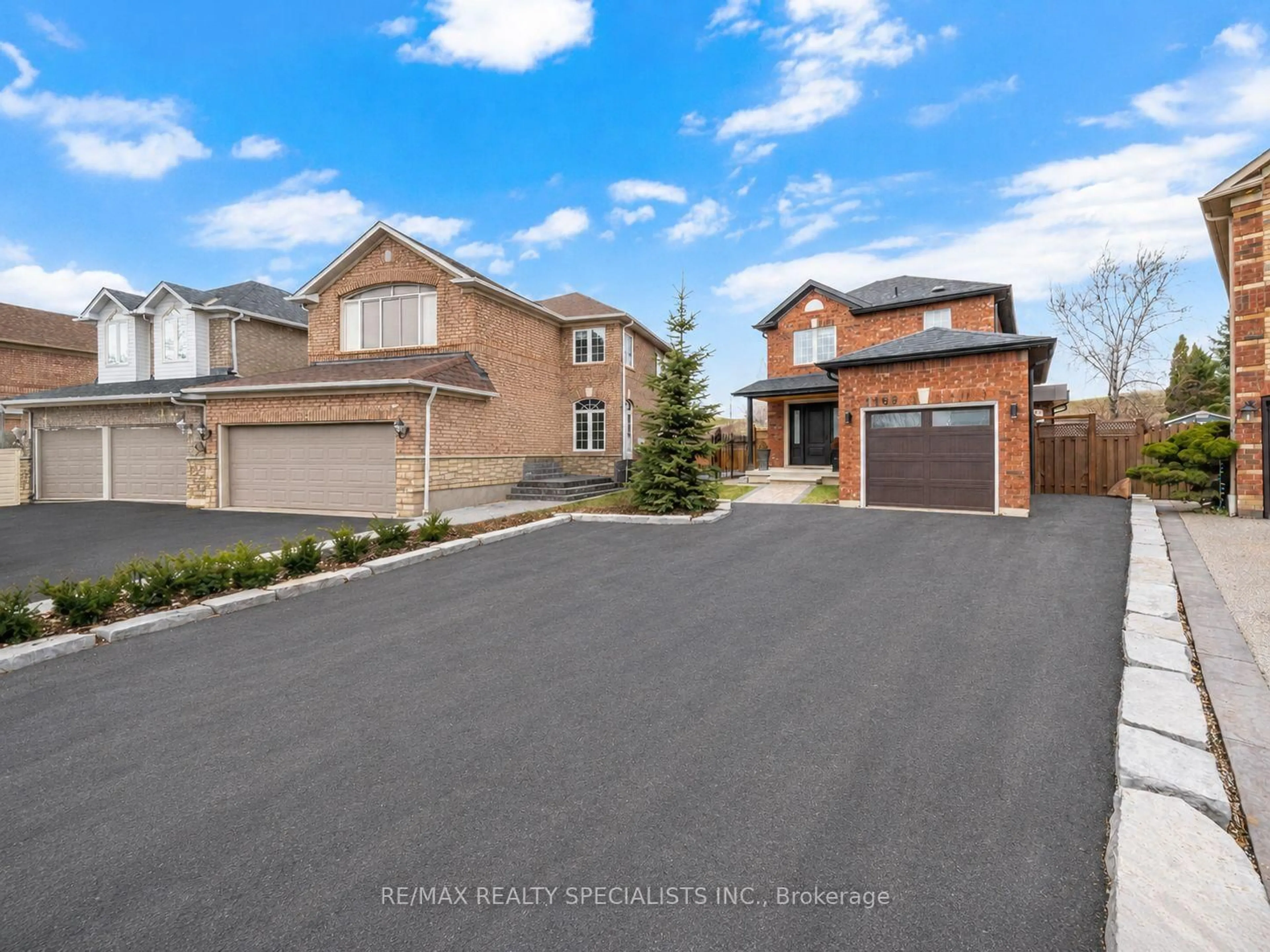 Unknown for 1169 Barnswallow Crt, Mississauga Ontario L5V 2J6