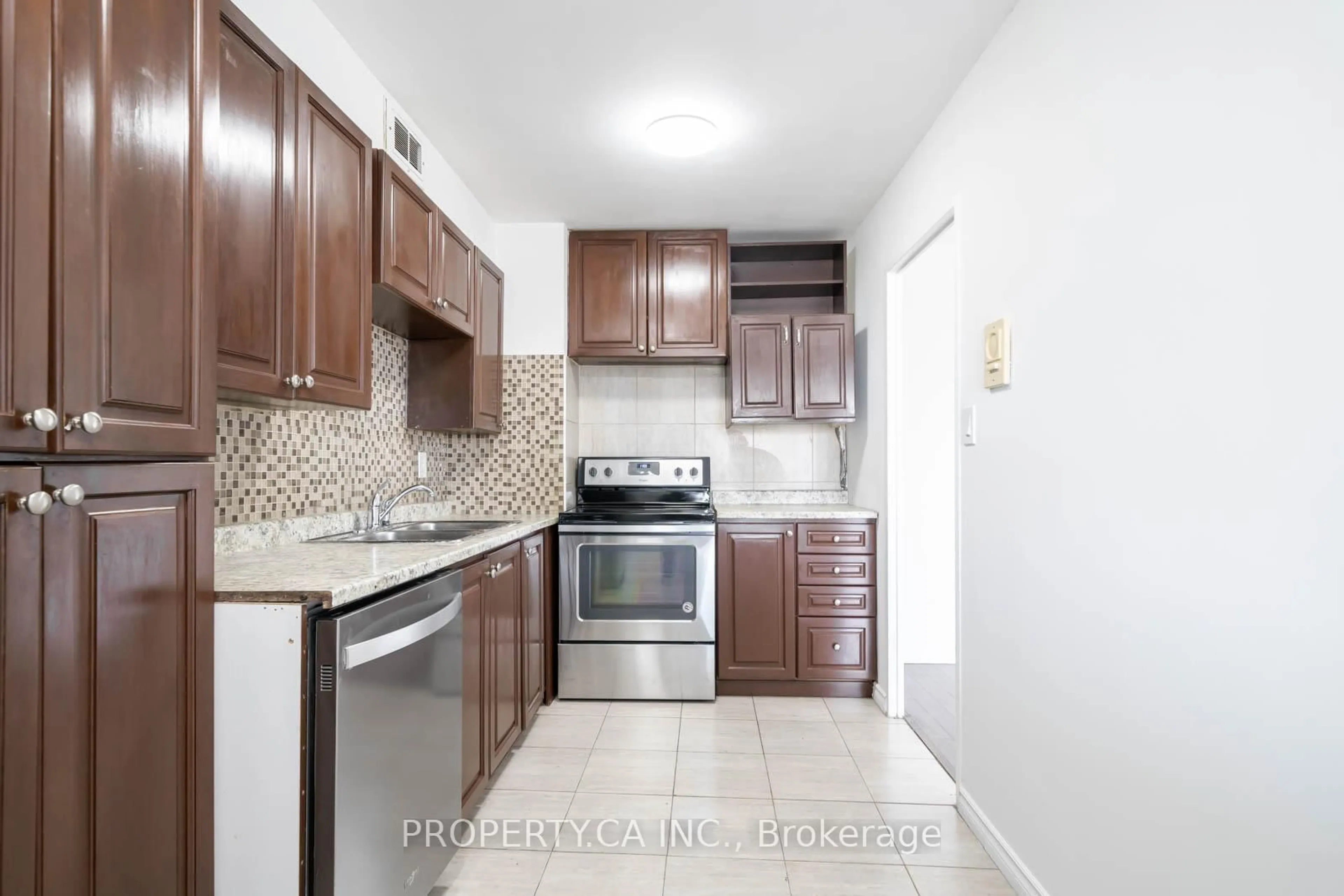 Standard kitchen, unknown for 31 Four Winds Dr #901, Toronto Ontario M3J 1K9