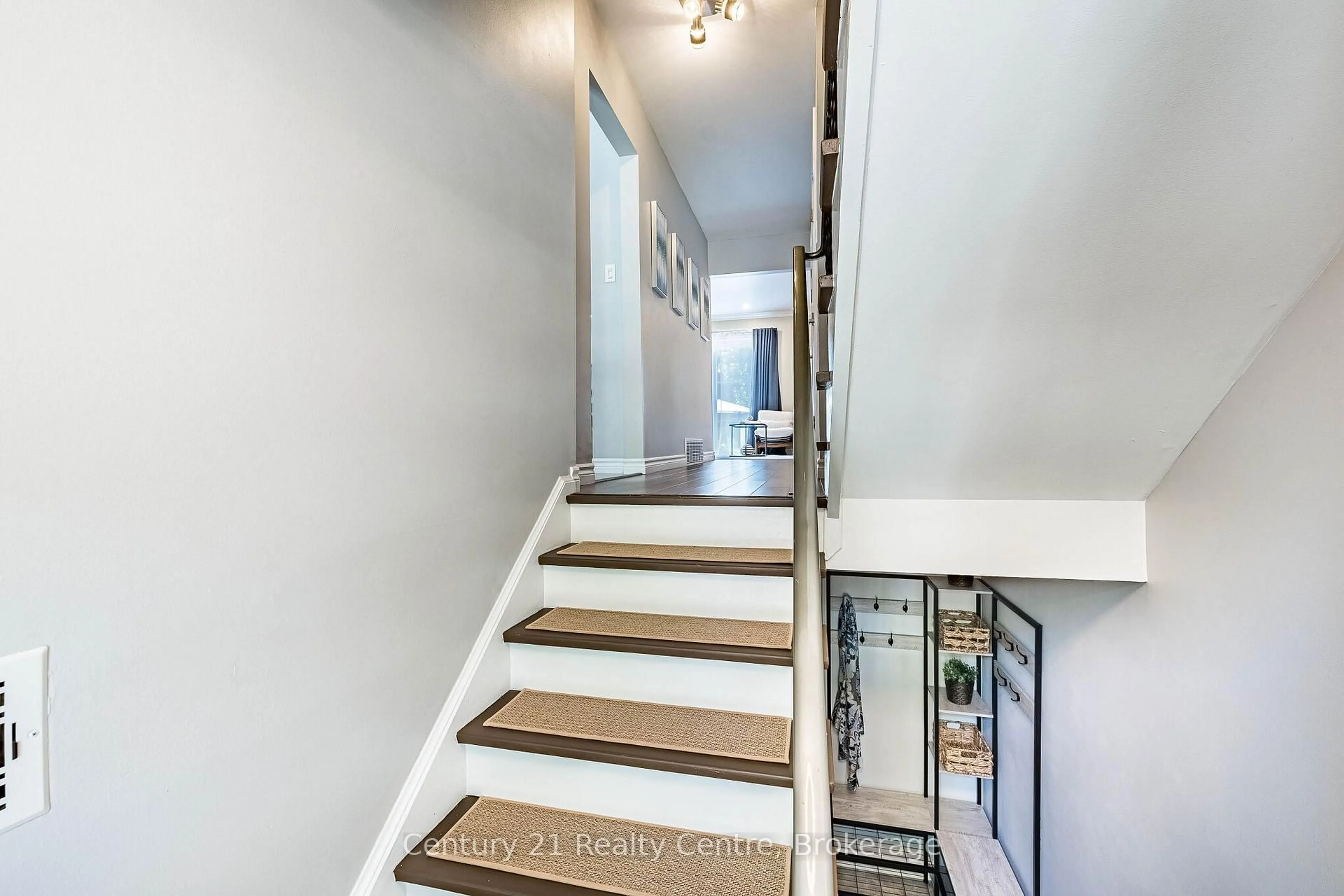Unknown for 1537 Westminster Pl, Burlington Ontario L7P 2B4