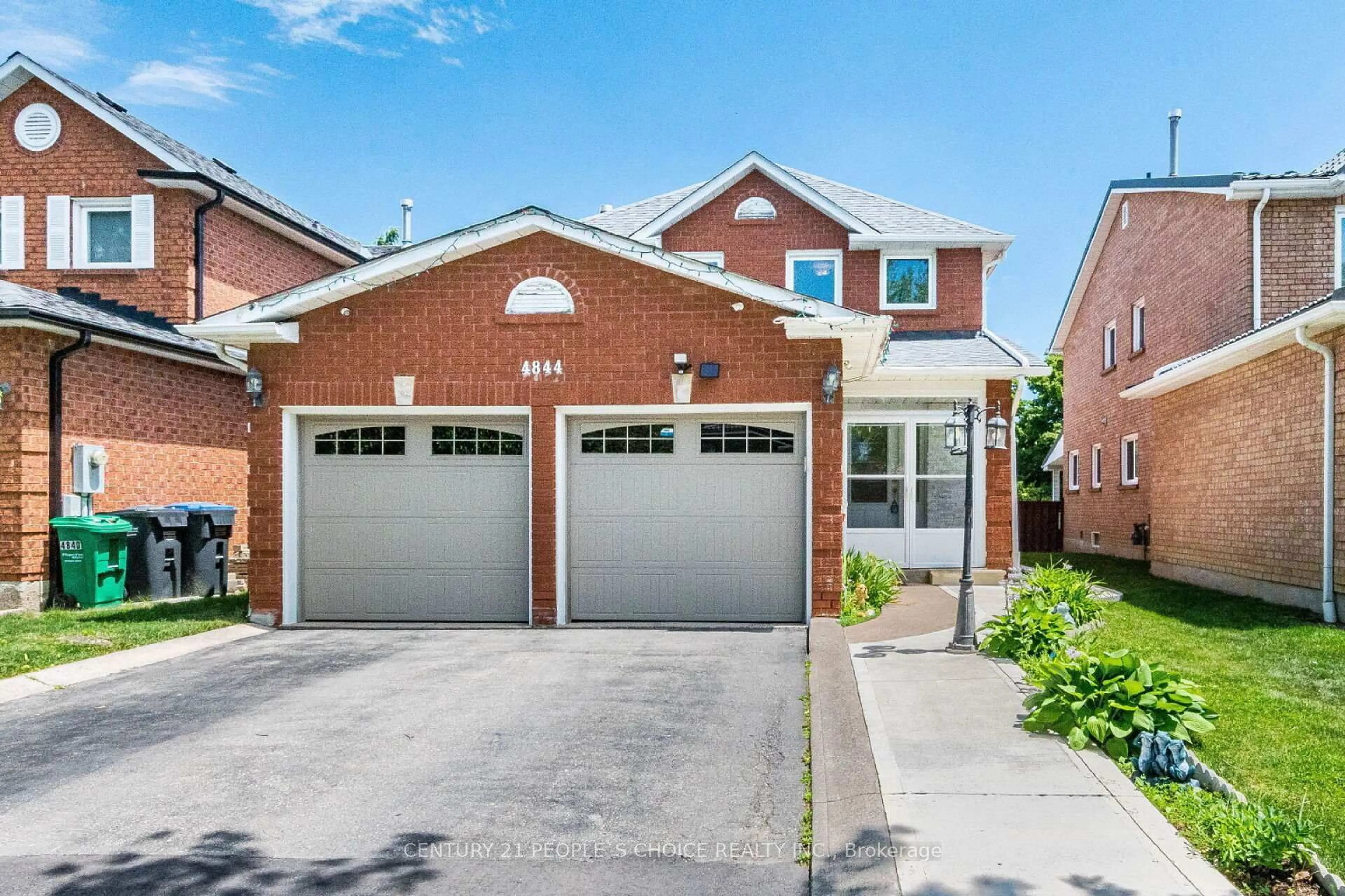 Home with brick exterior material, street for 4844 Owl Circ, Mississauga Ontario L4Z 2P7
