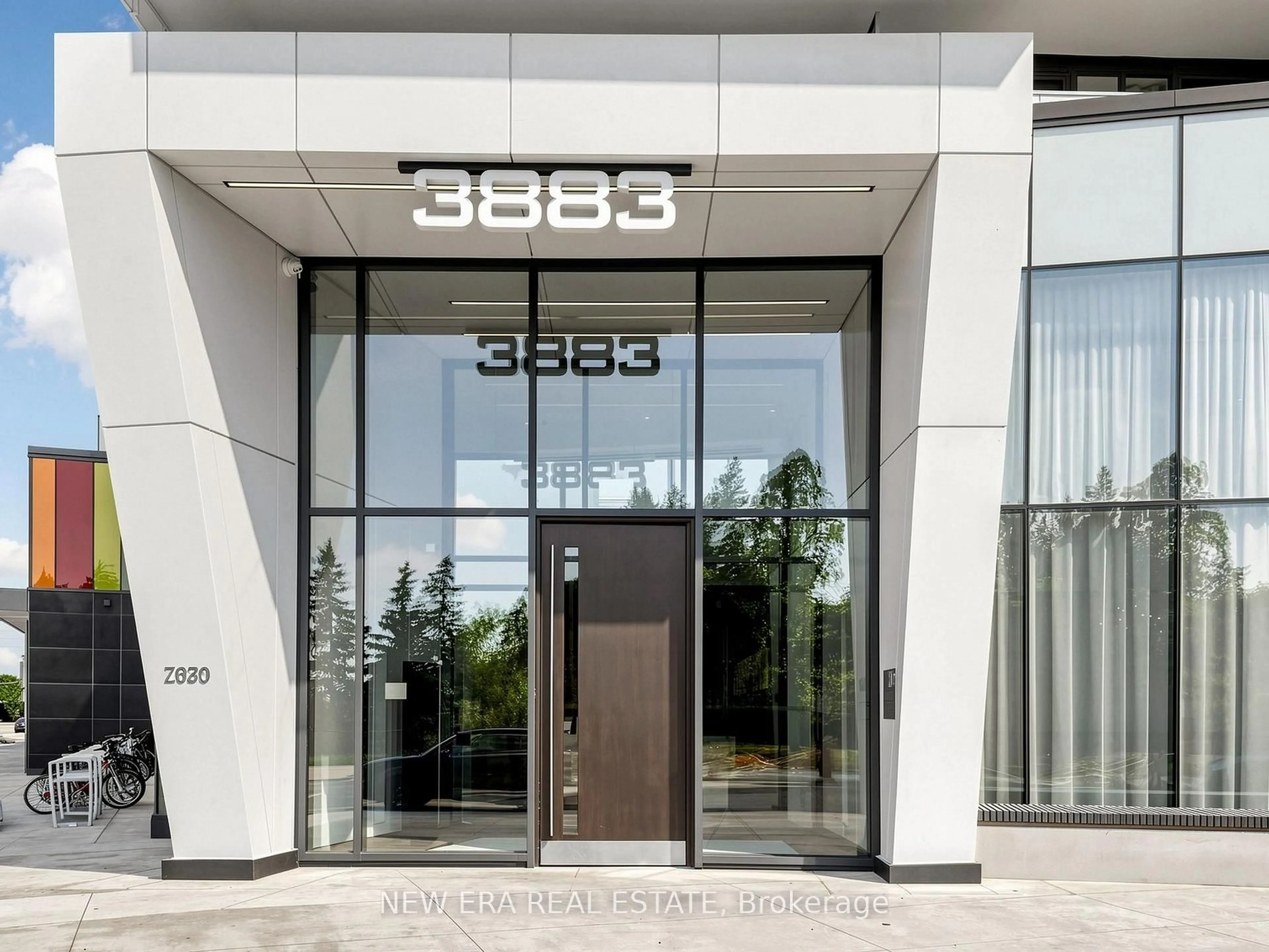 Indoor foyer for 3883 Quartz Rd #2107, Mississauga Ontario L5B 0M4