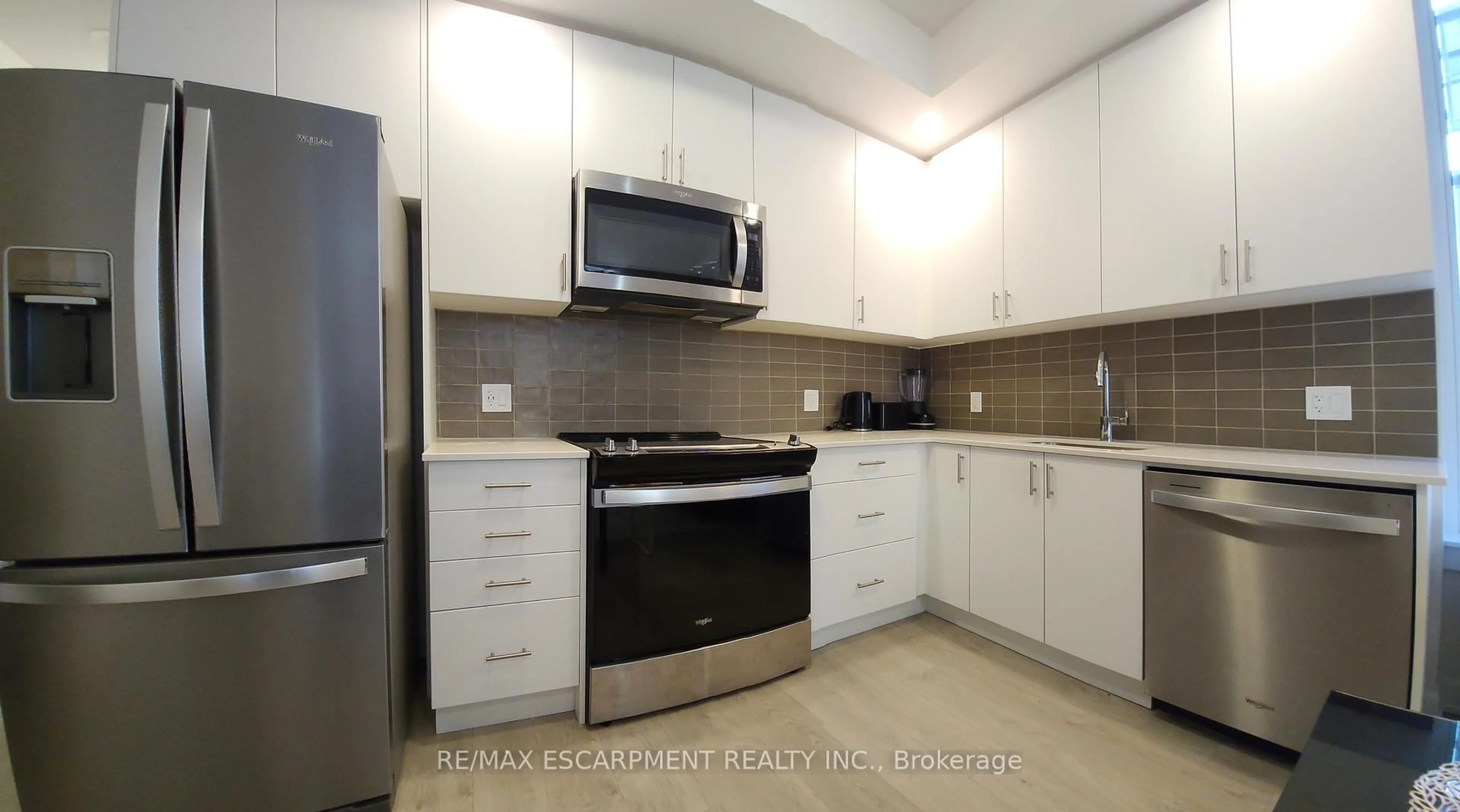 Standard kitchen, ceramic/tile floor for 3220 William Coltson Ave #607, Oakville Ontario L6H 7X9