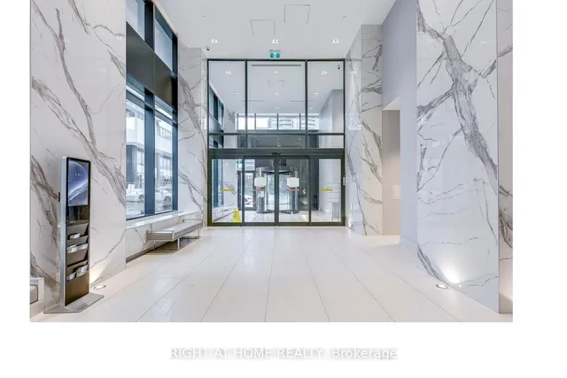 30 Shore Breeze Dr #6108, Toronto 4