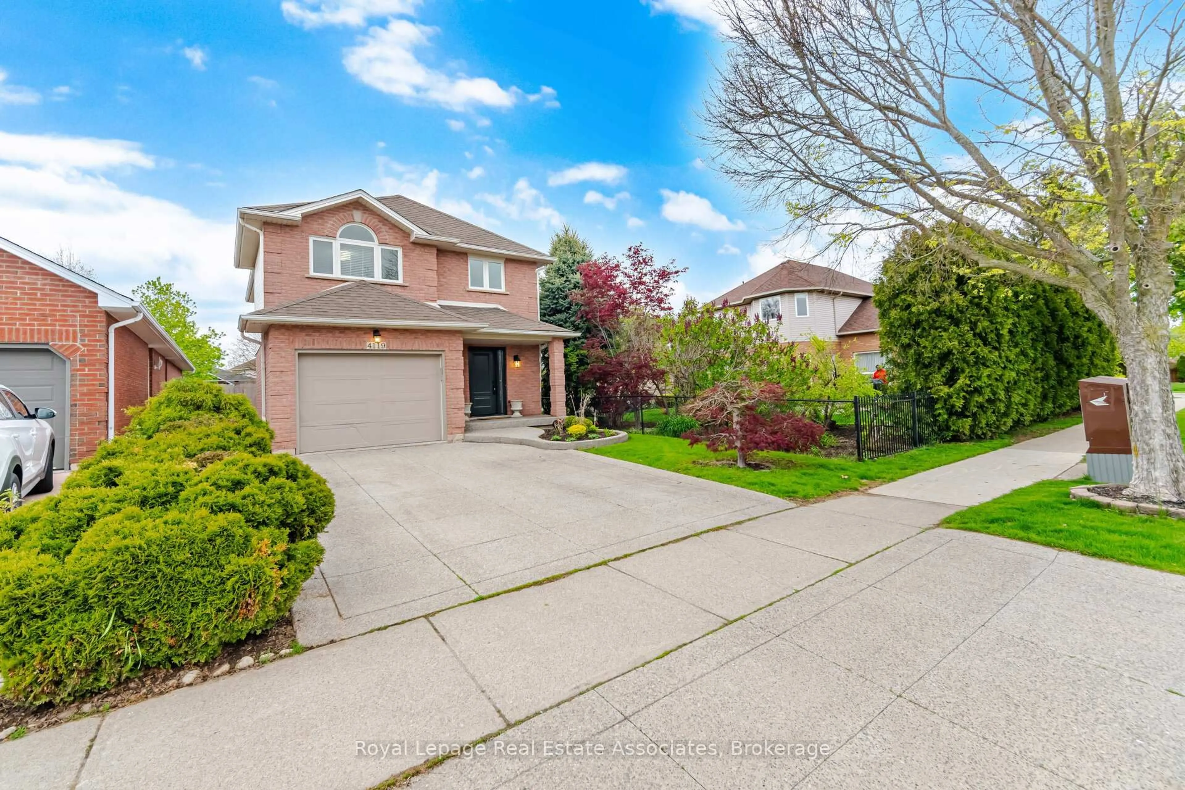 Unknown for 4119 Continental Dr, Burlington Ontario L7M 4L1